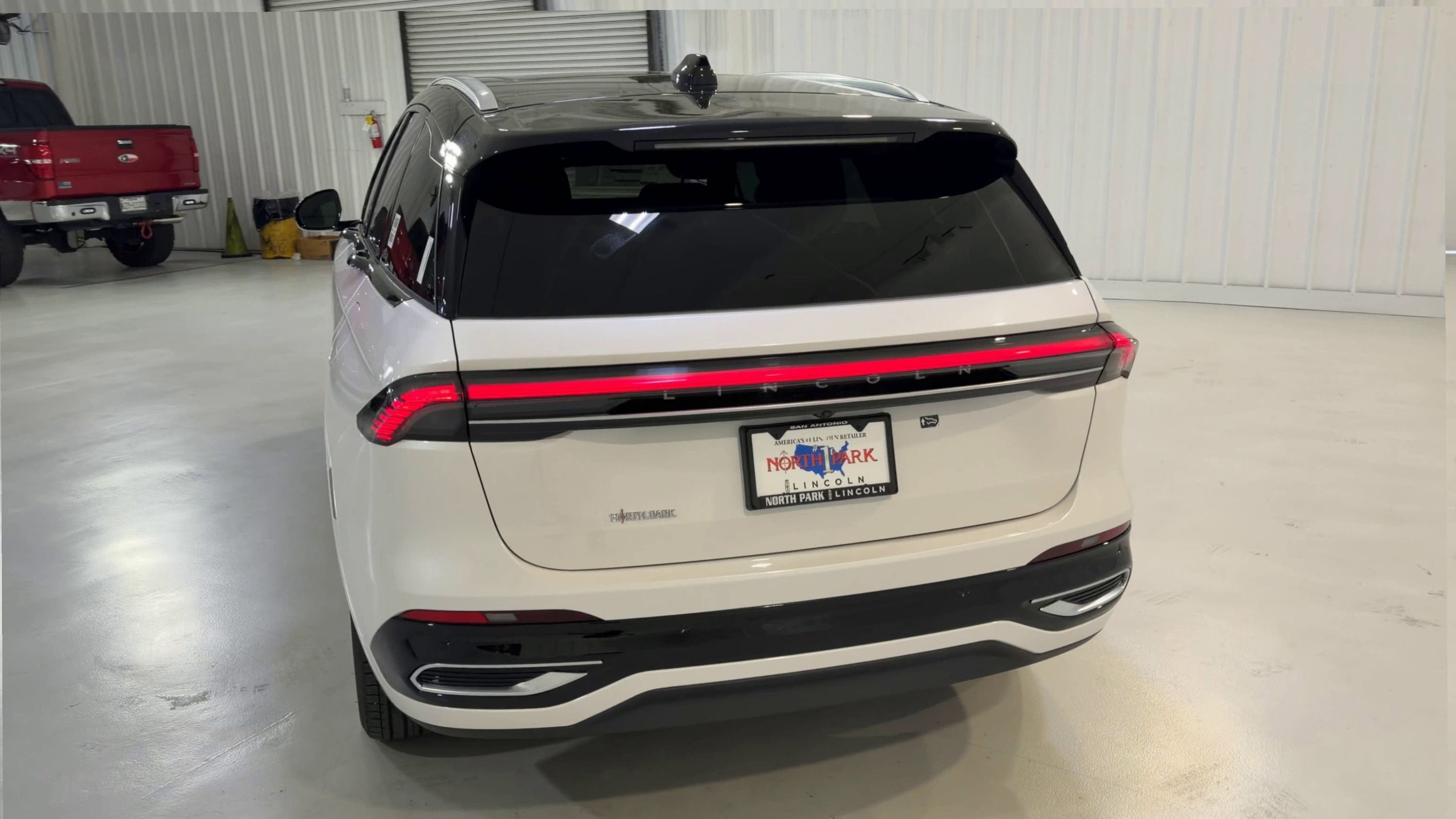 2026 Lincoln Nautilus Reserve Hybrid