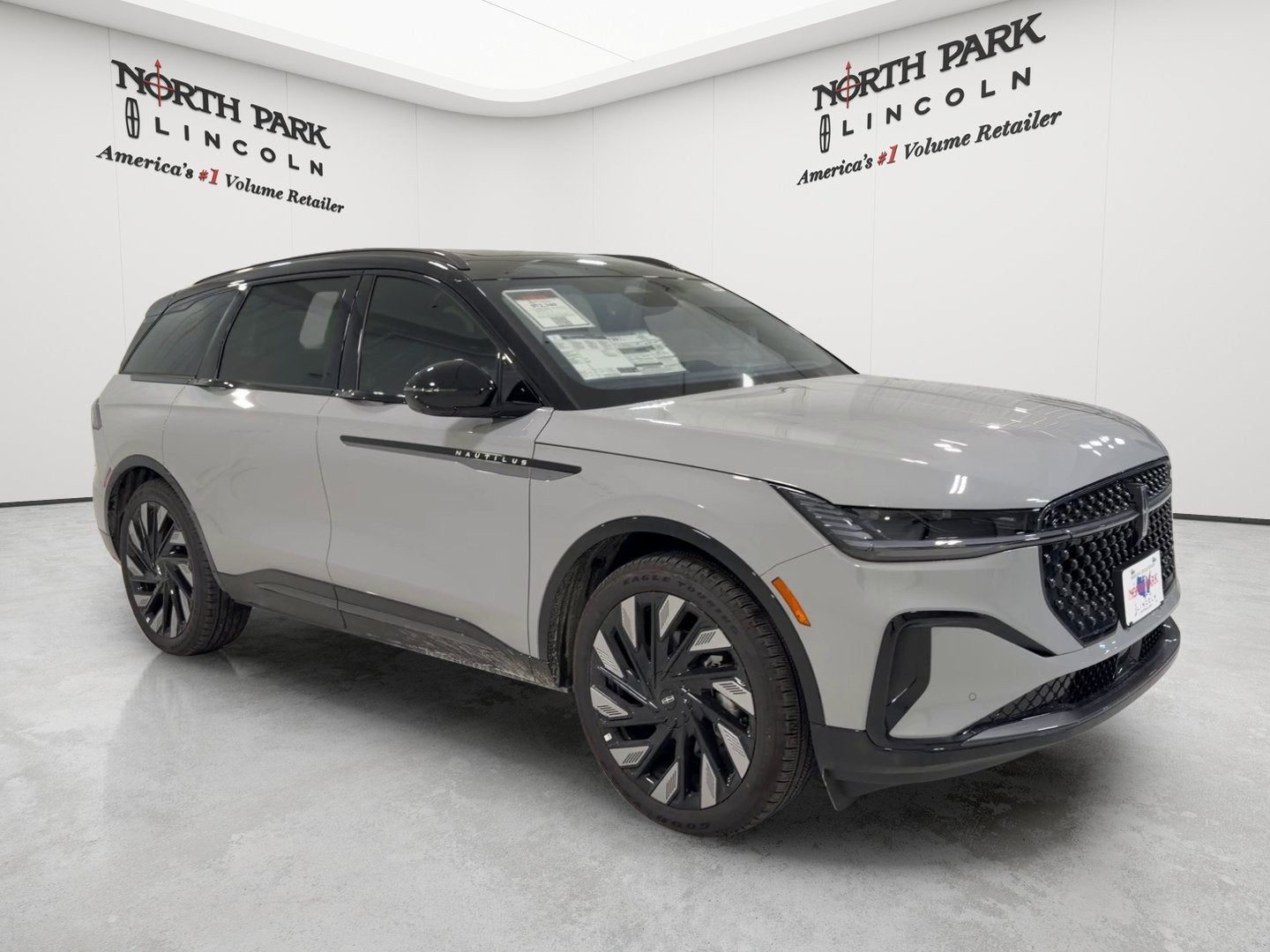 2026 Lincoln Nautilus Reserve Hybrid