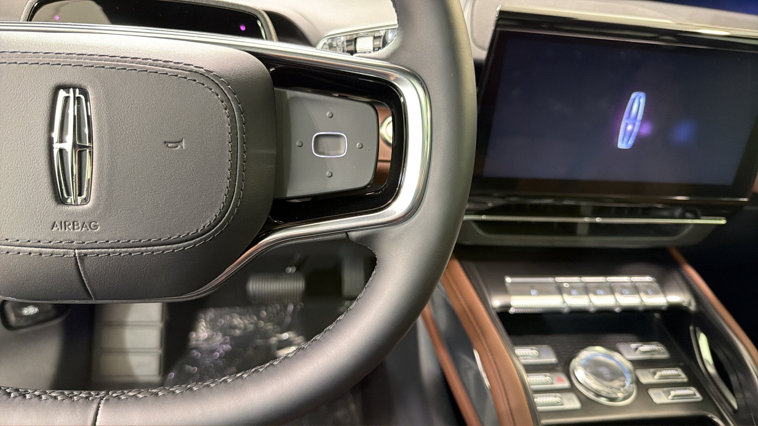 2026 Lincoln Nautilus Reserve Hybrid