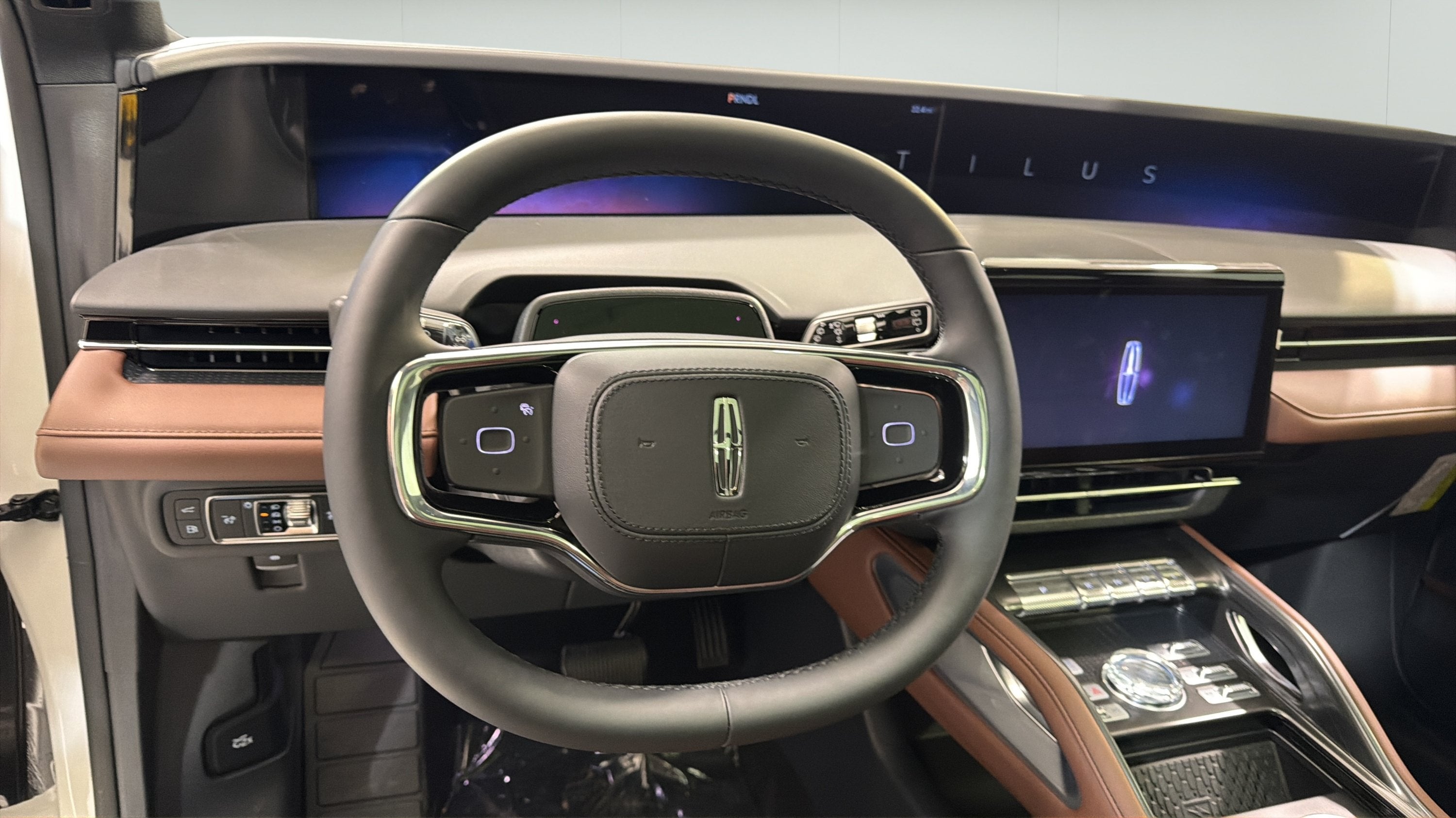 2026 Lincoln Nautilus Reserve Hybrid
