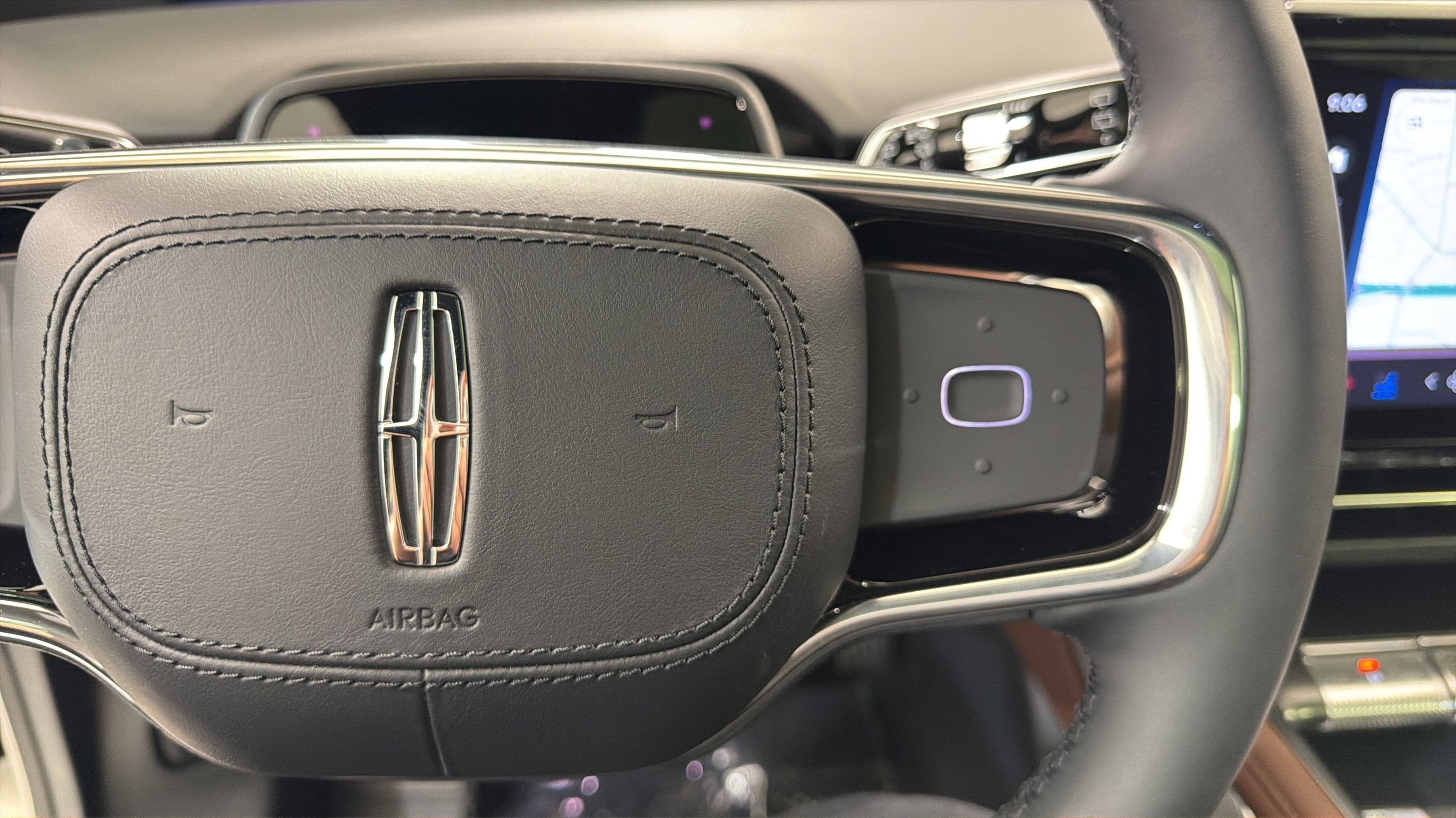 2026 Lincoln Nautilus Reserve Hybrid