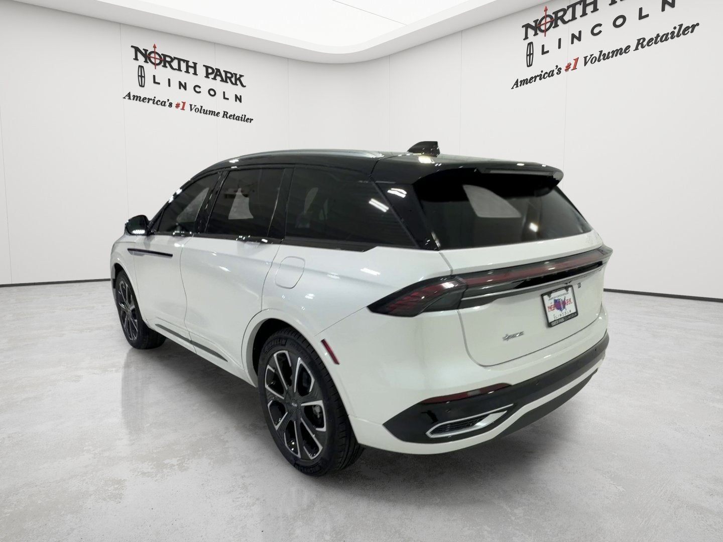 2026 Lincoln Nautilus Reserve Hybrid