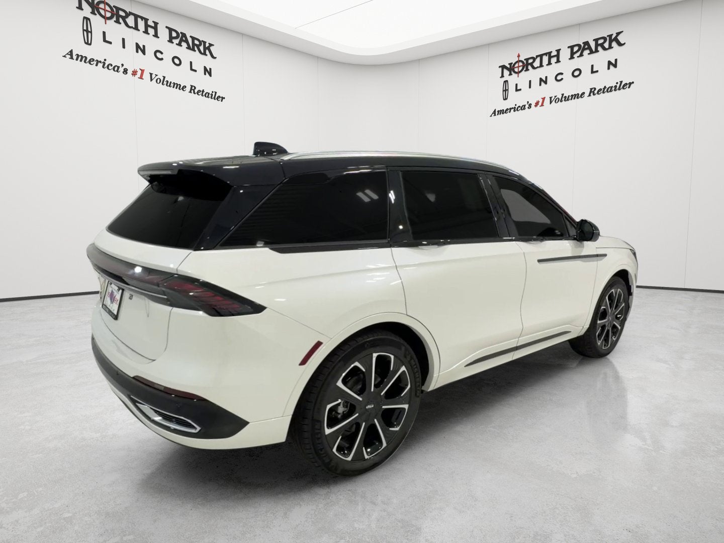 2026 Lincoln Nautilus Reserve Hybrid