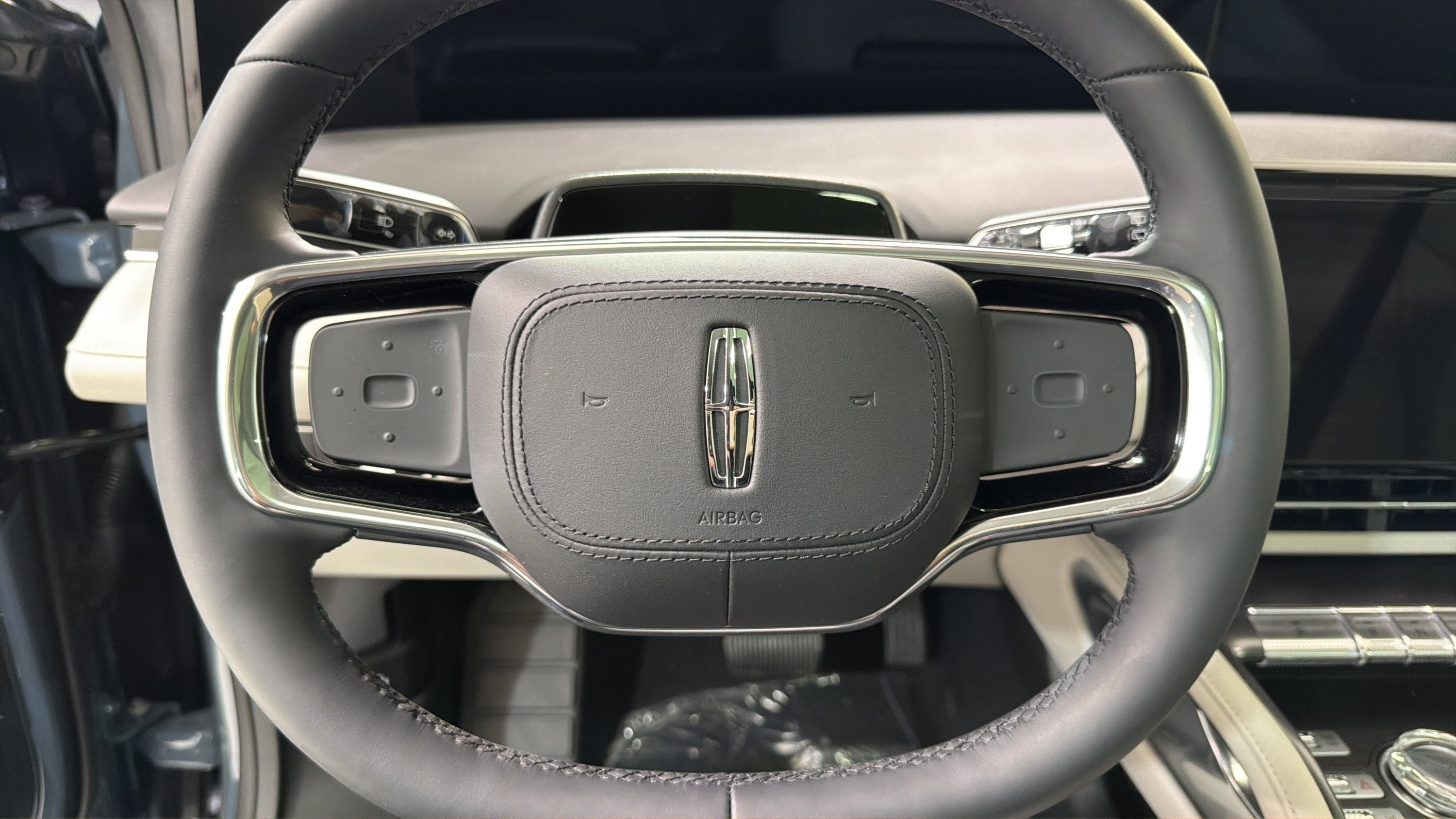 2026 Lincoln Nautilus Reserve Hybrid