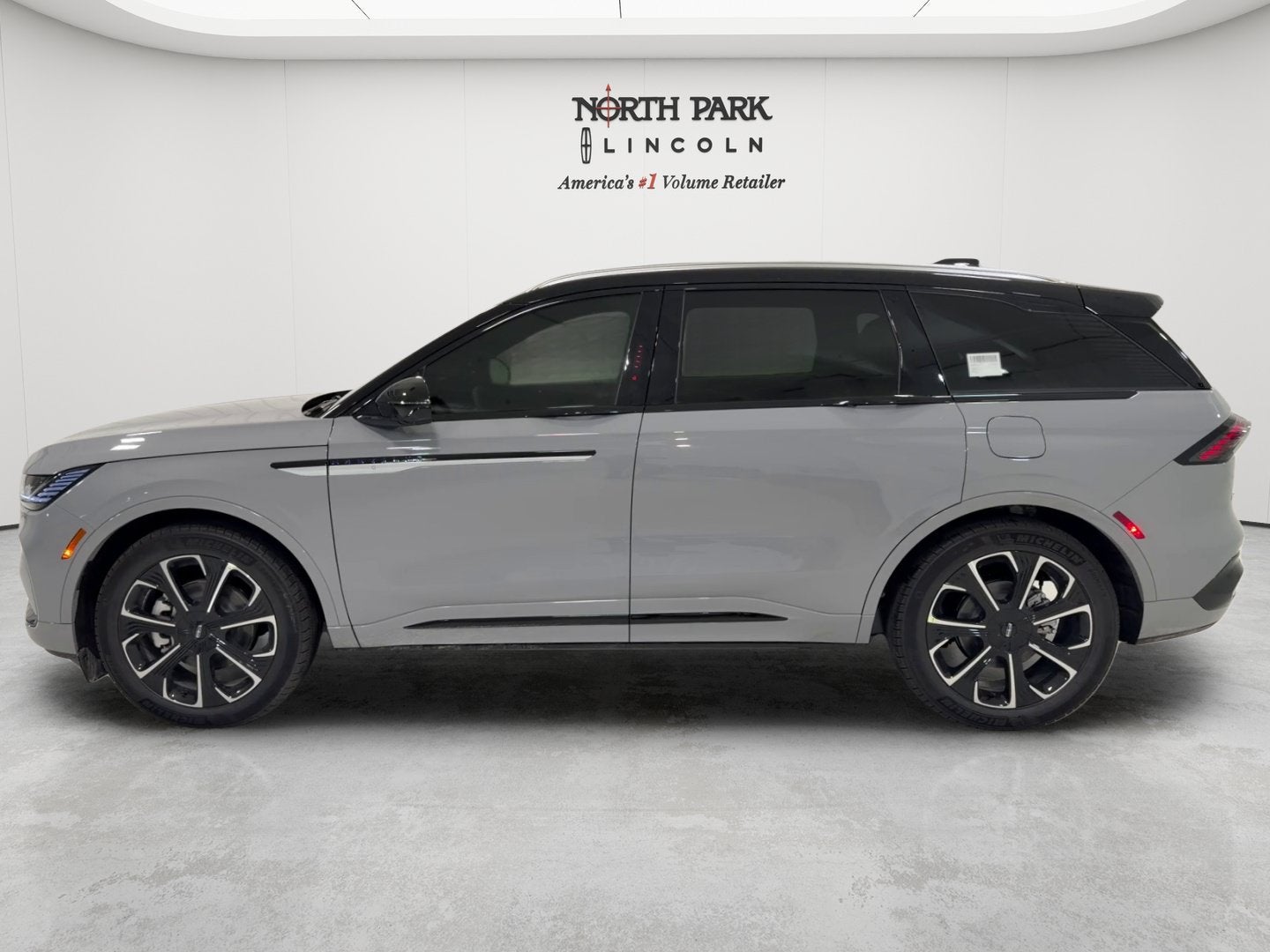 2026 Lincoln Nautilus Reserve Hybrid