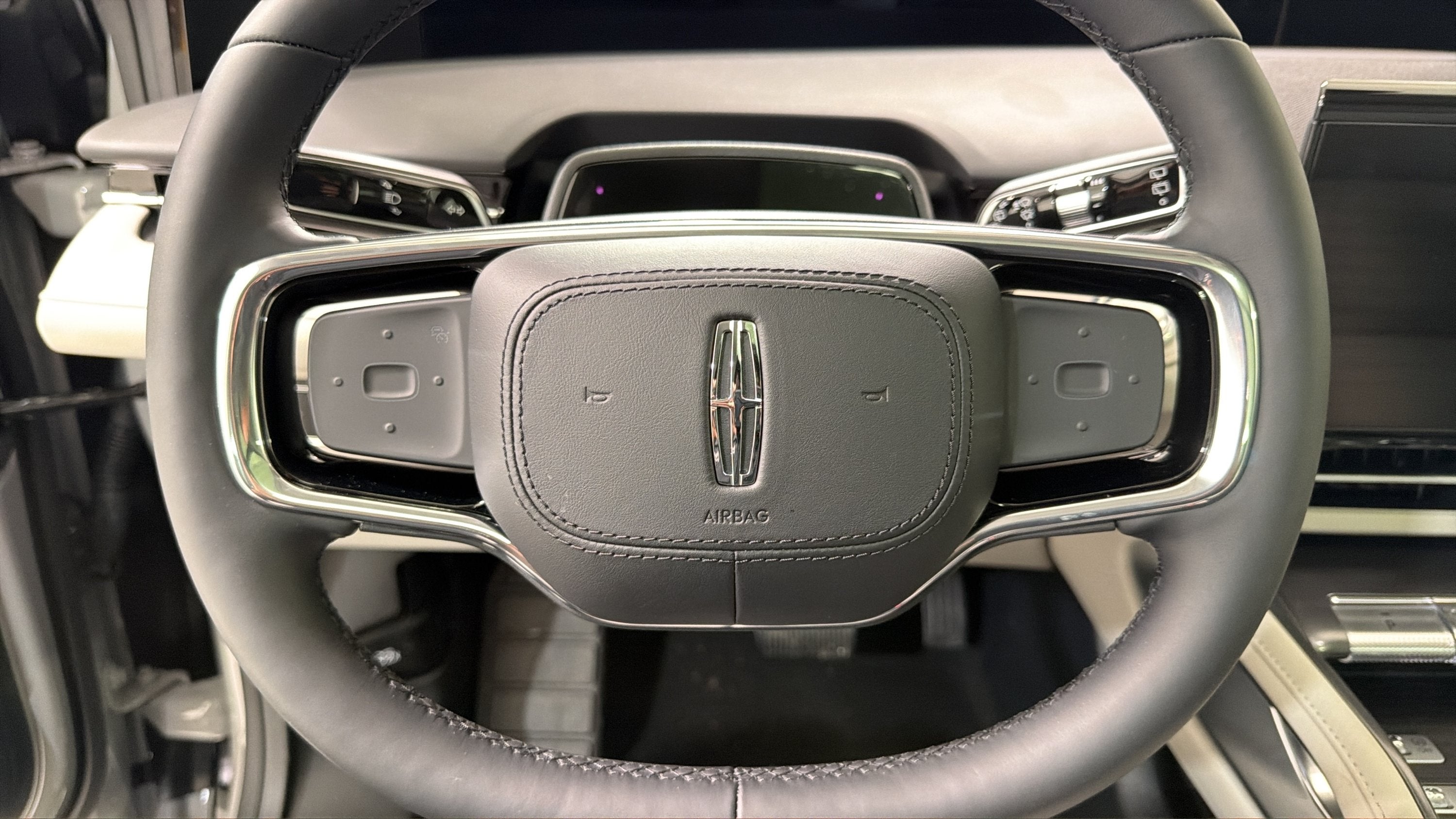 2026 Lincoln Nautilus Reserve Hybrid