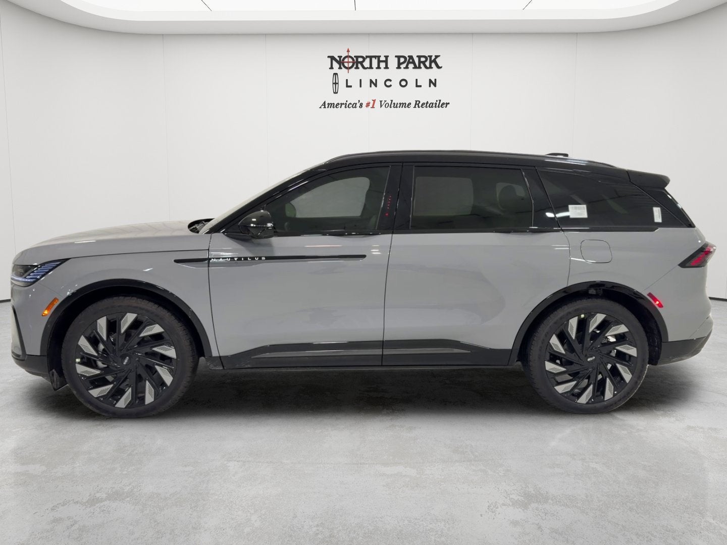 2026 Lincoln Nautilus Reserve Hybrid