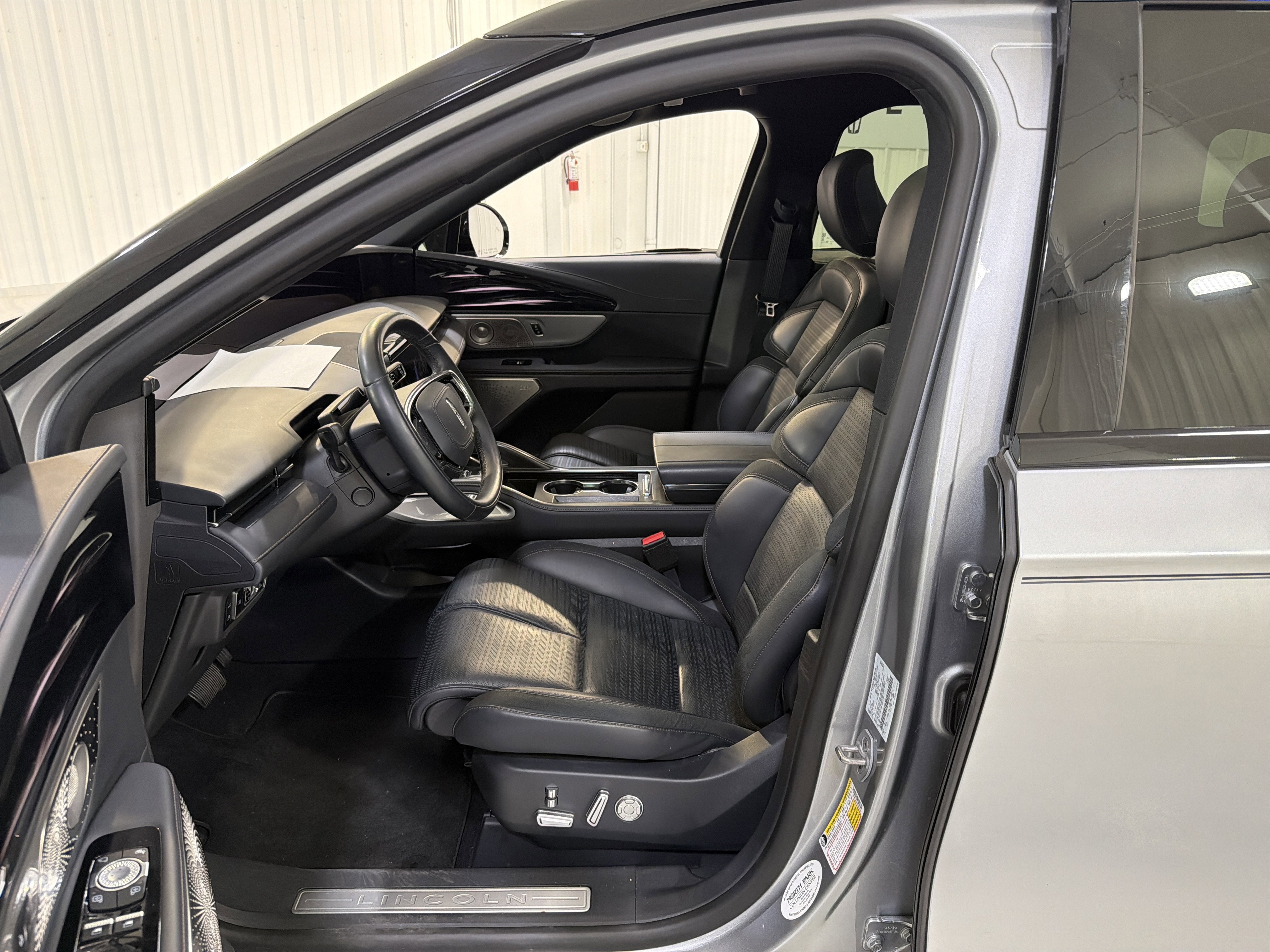 2025 Lincoln Nautilus Reserve