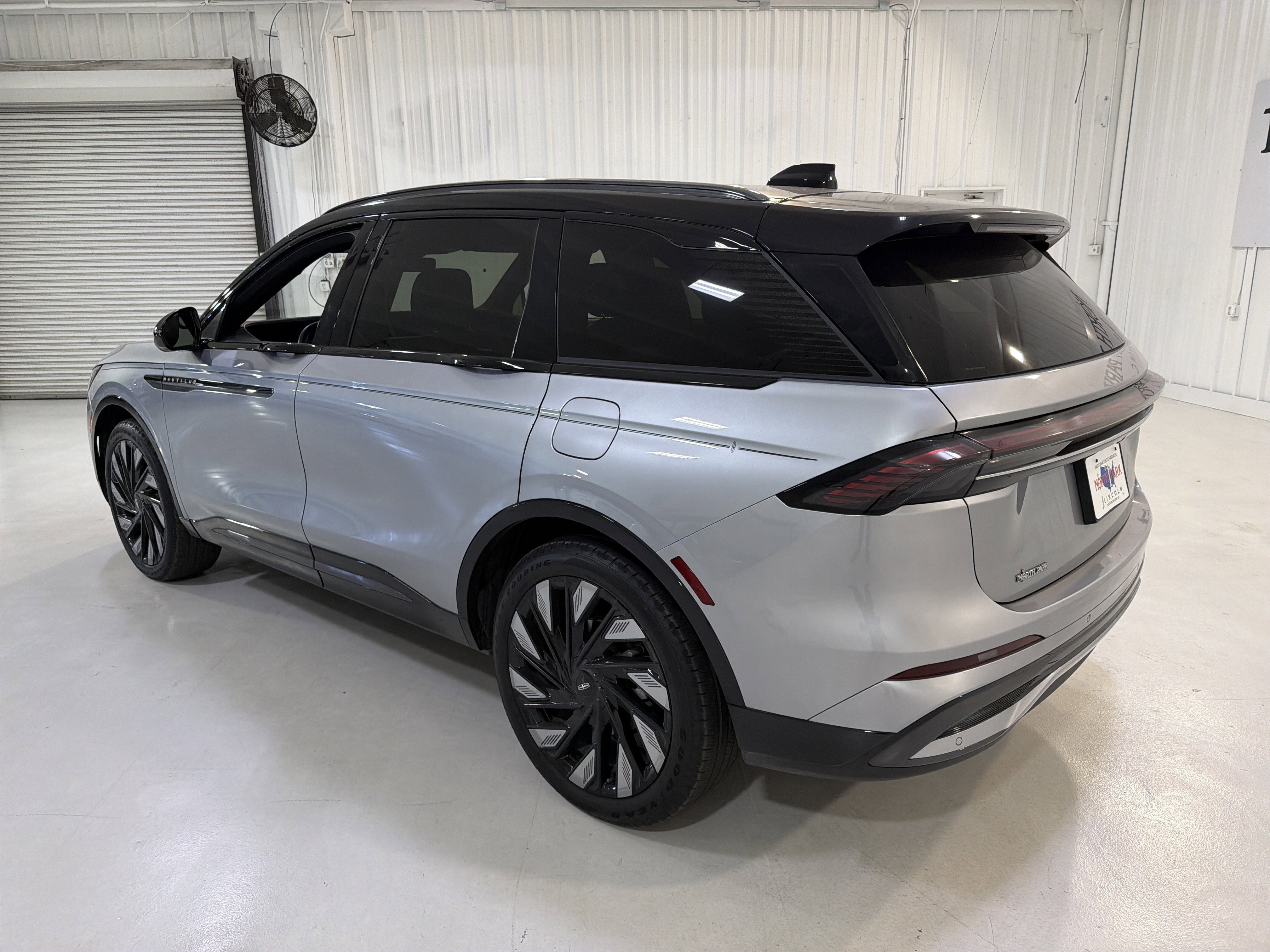 2025 Lincoln Nautilus Reserve