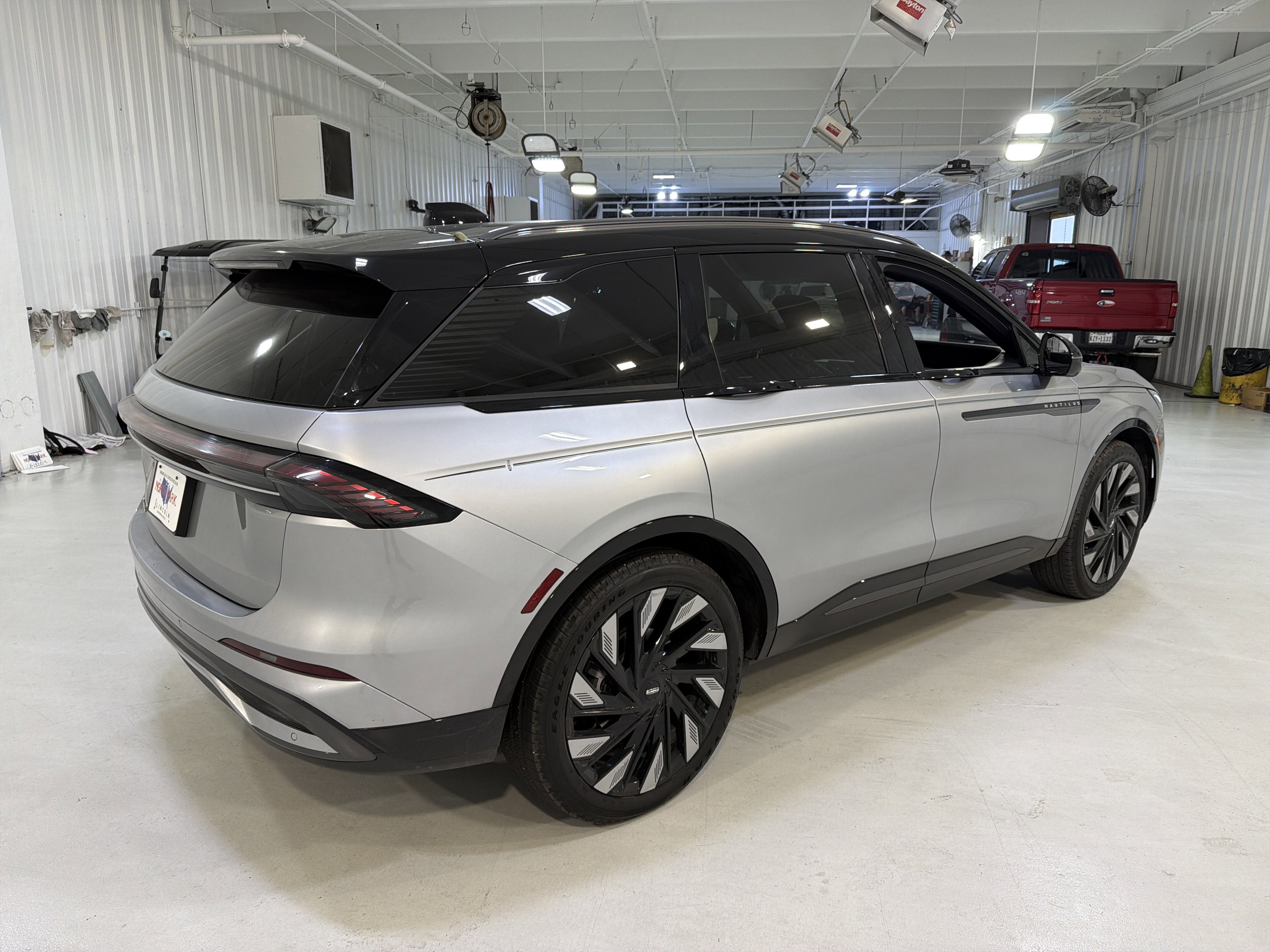 2025 Lincoln Nautilus Reserve