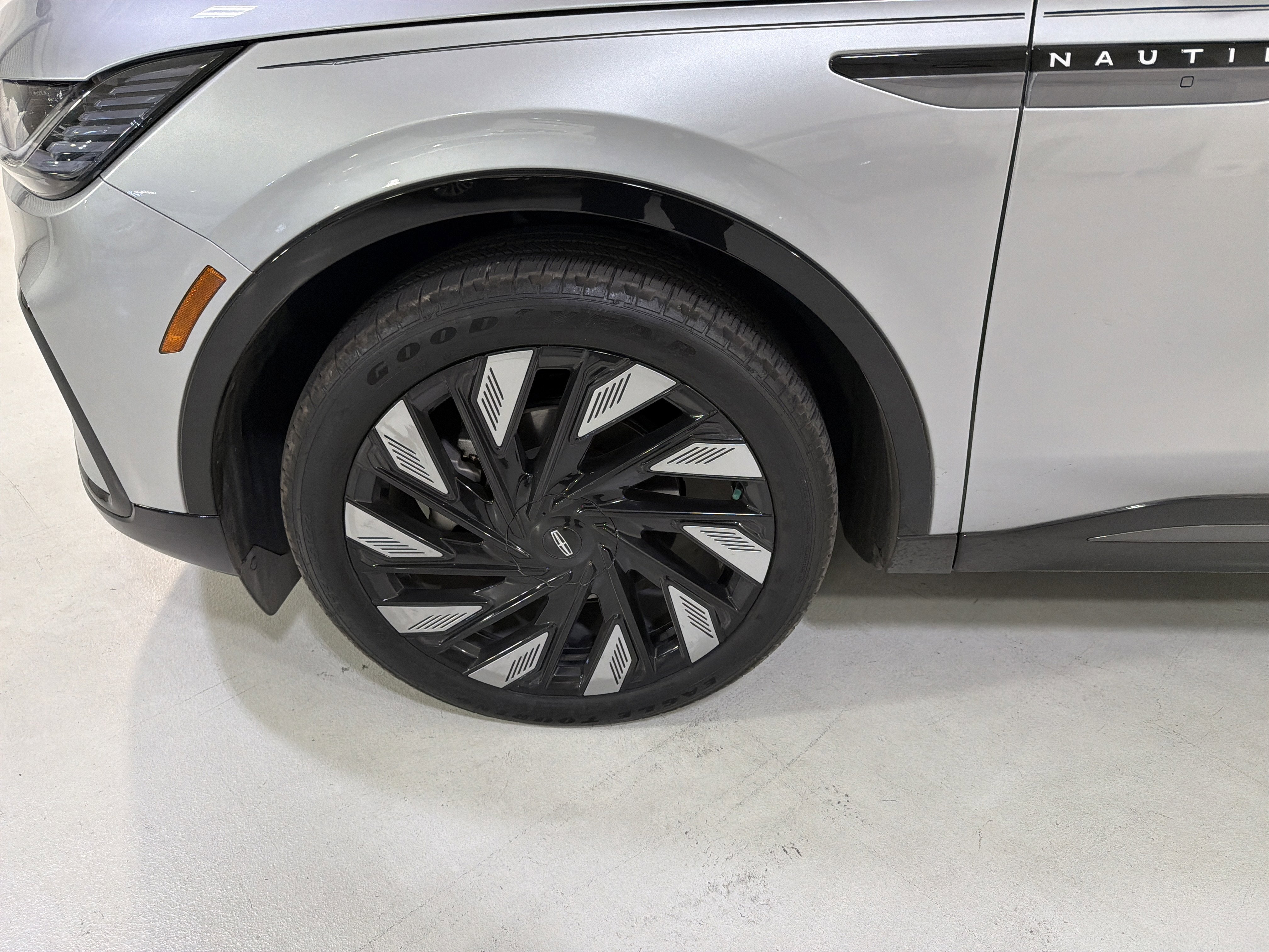 2025 Lincoln Nautilus Reserve