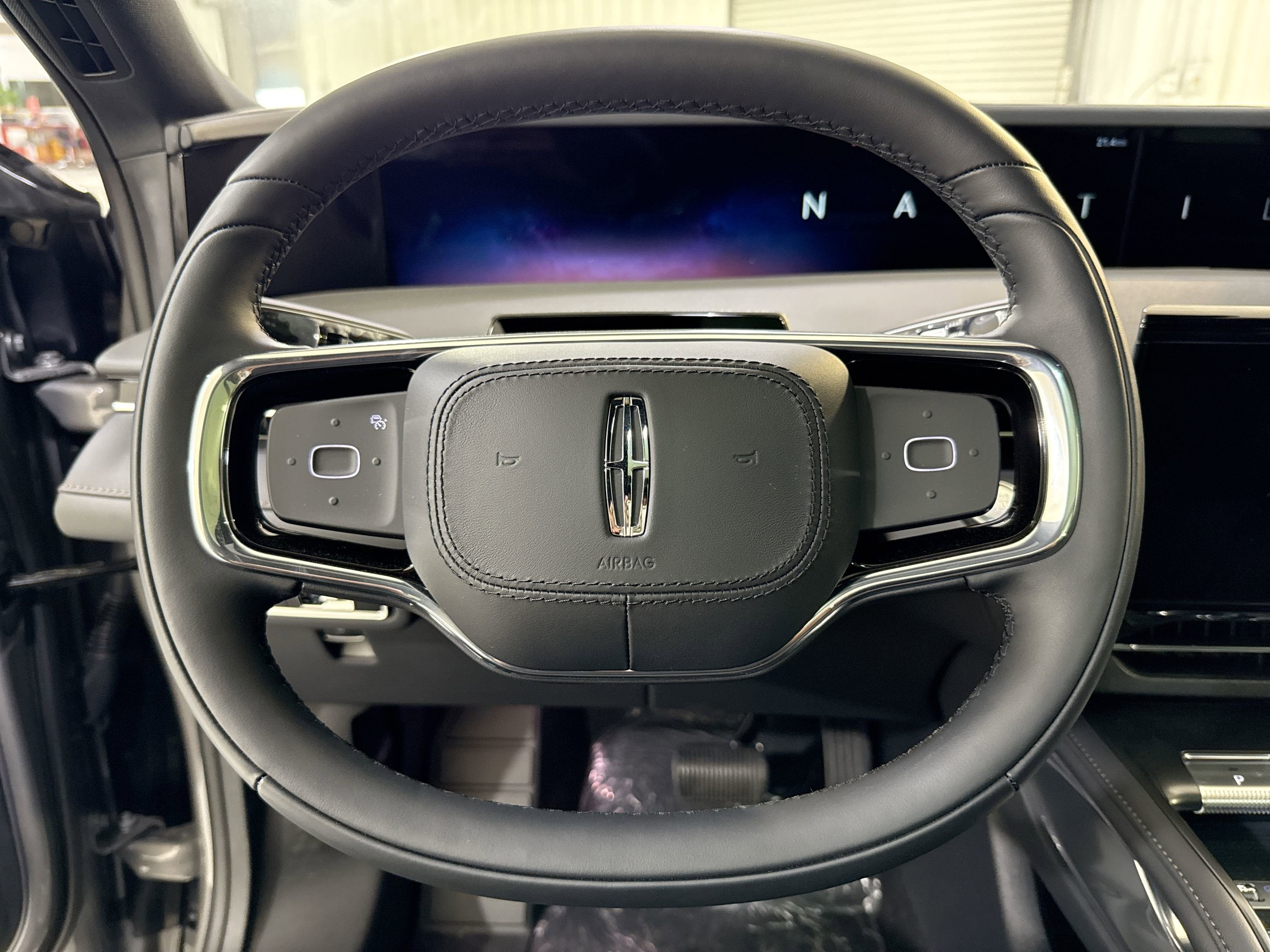 2025 Lincoln Nautilus Reserve Hybrid