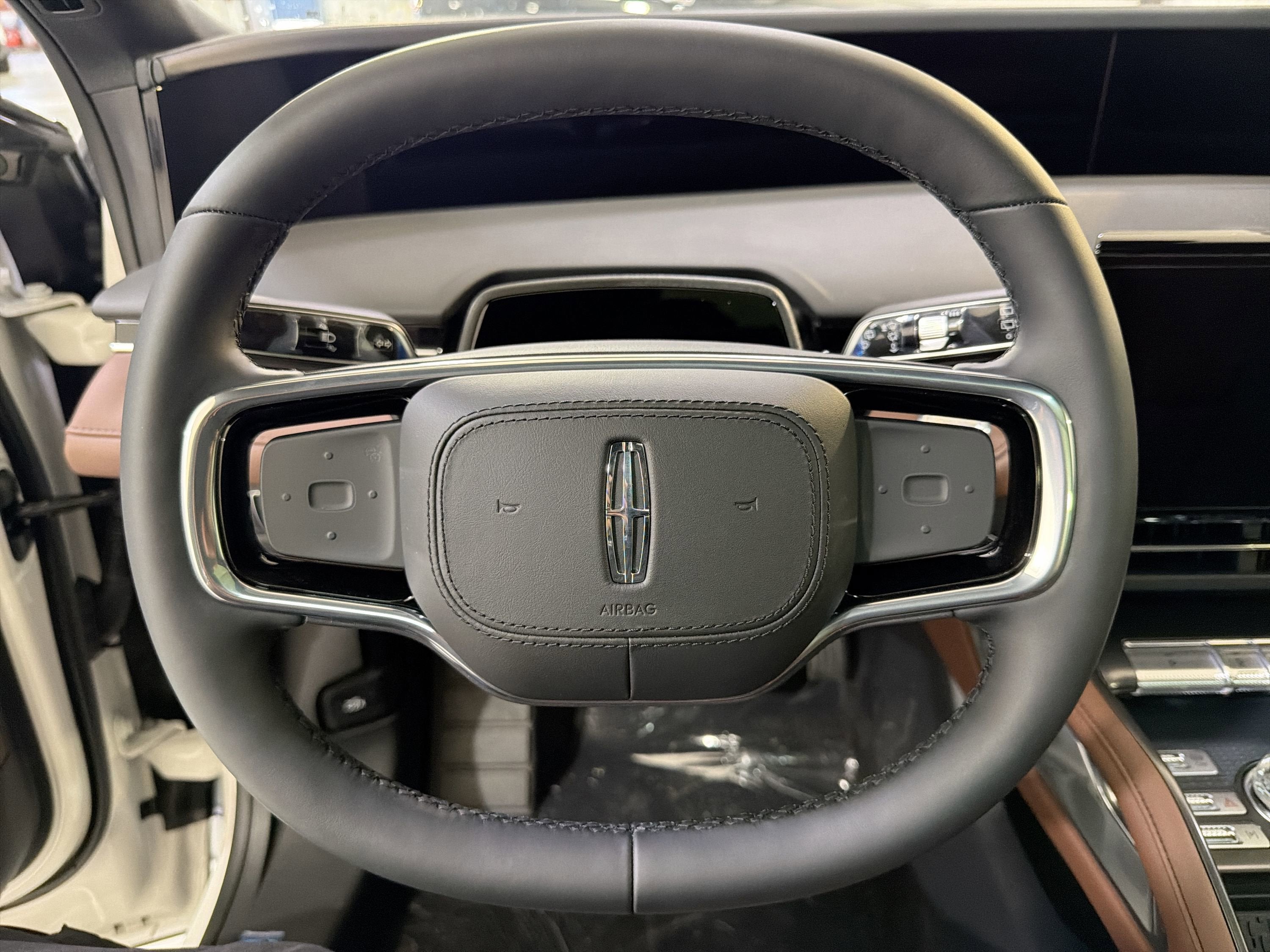 2026 Lincoln Nautilus Reserve Hybrid