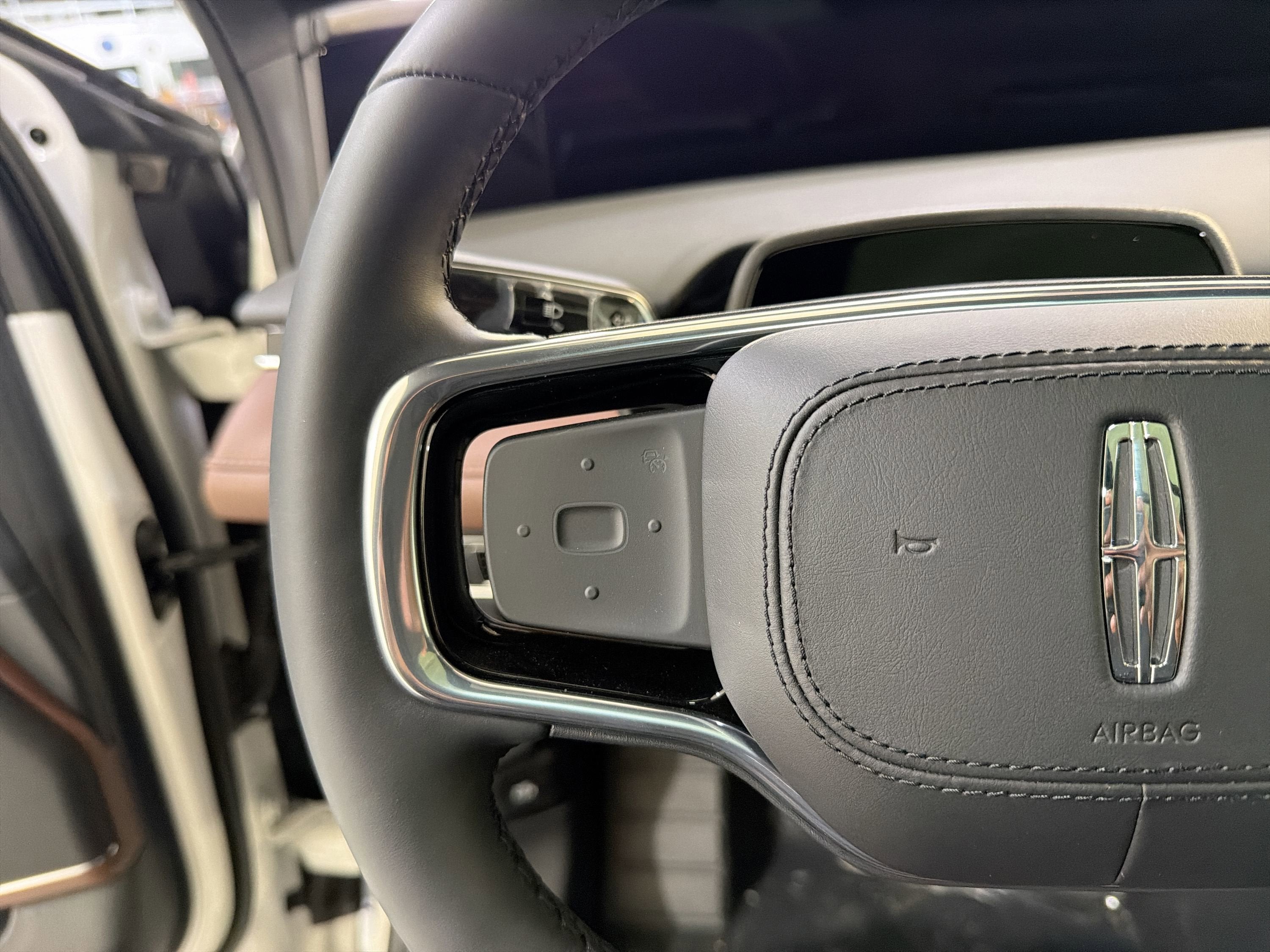 2026 Lincoln Nautilus Reserve Hybrid