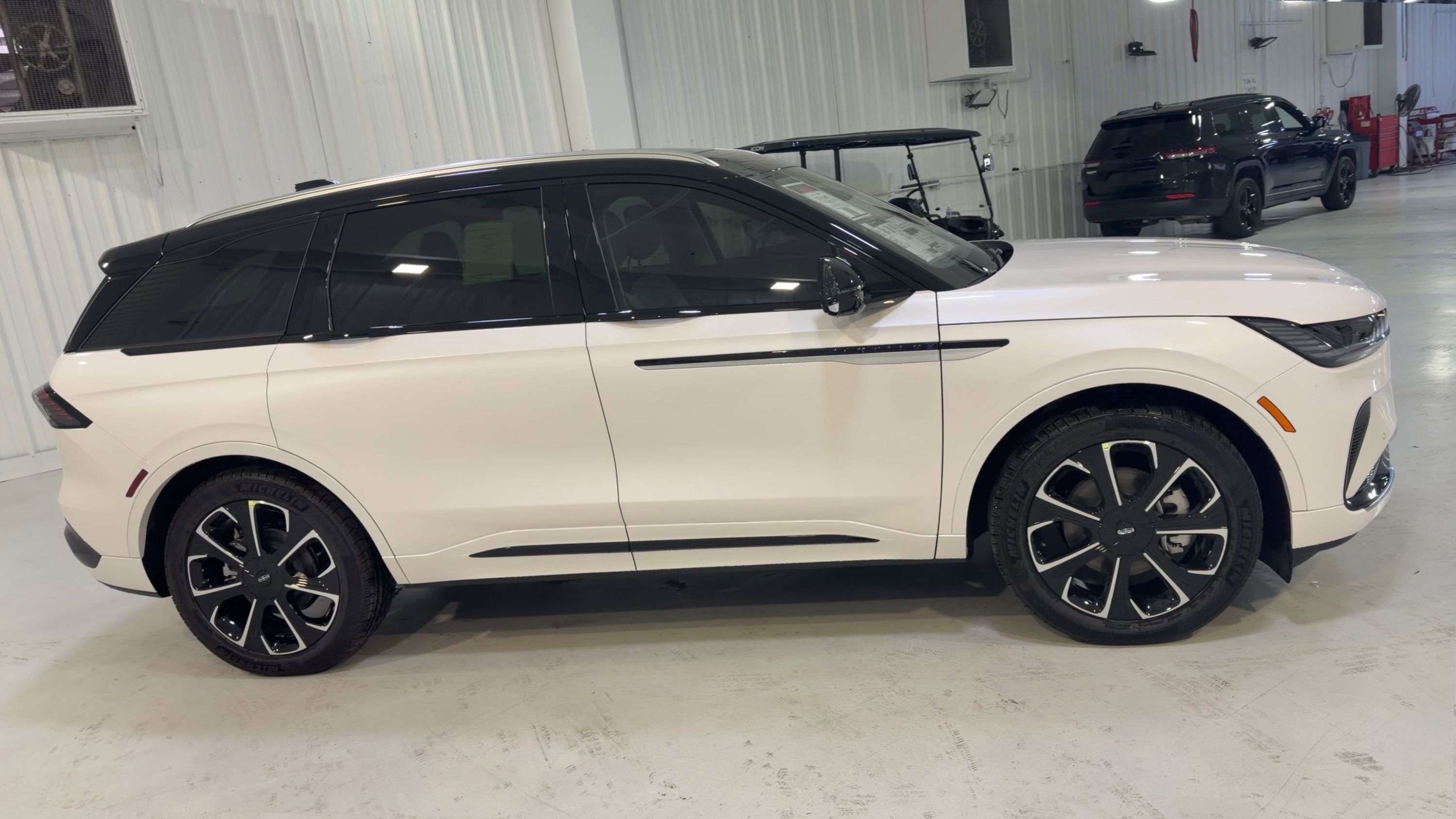 2026 Lincoln Nautilus Reserve Hybrid