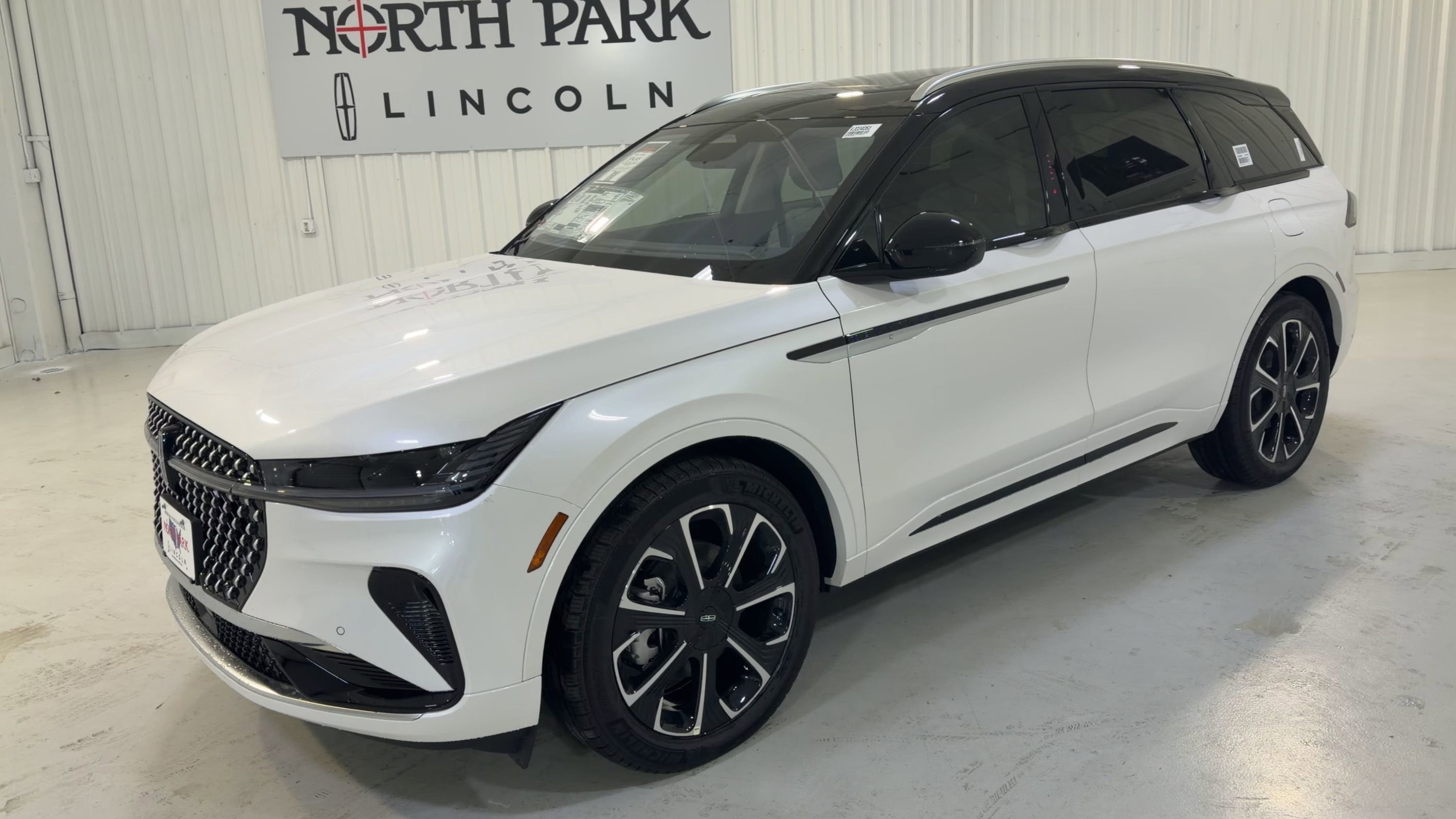 2026 Lincoln Nautilus Reserve Hybrid