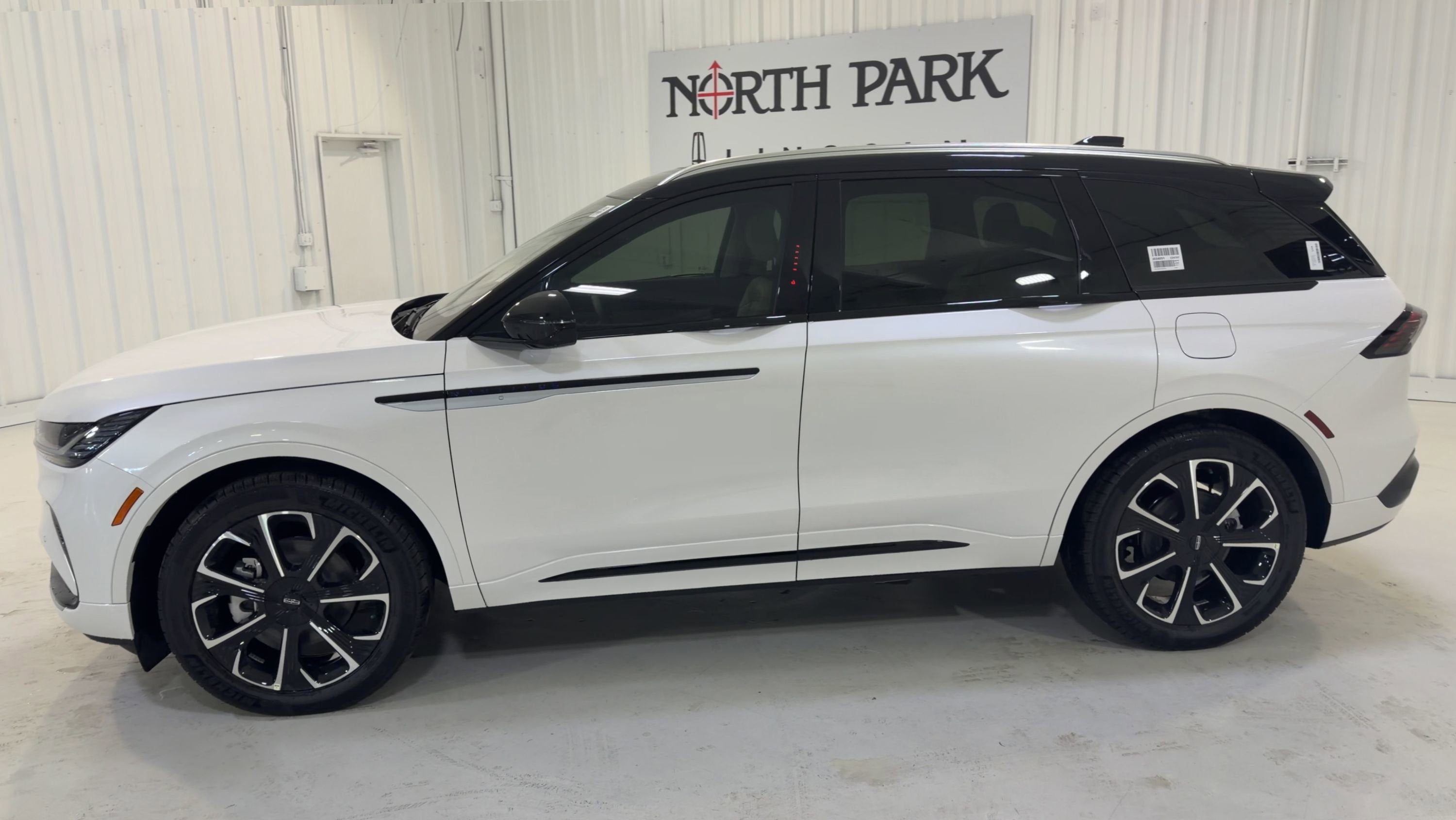 2026 Lincoln Nautilus Reserve Hybrid