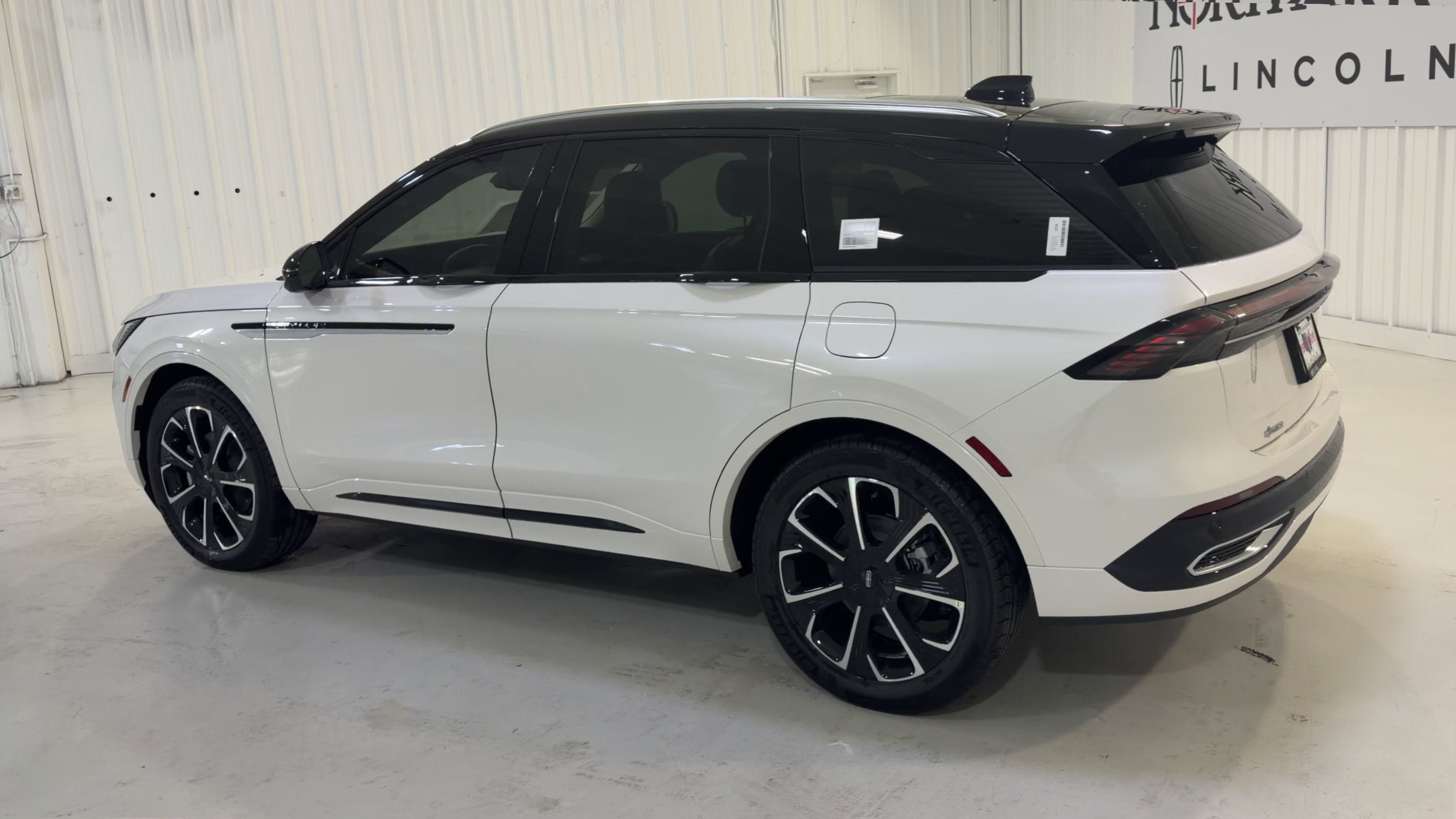 2026 Lincoln Nautilus Reserve Hybrid