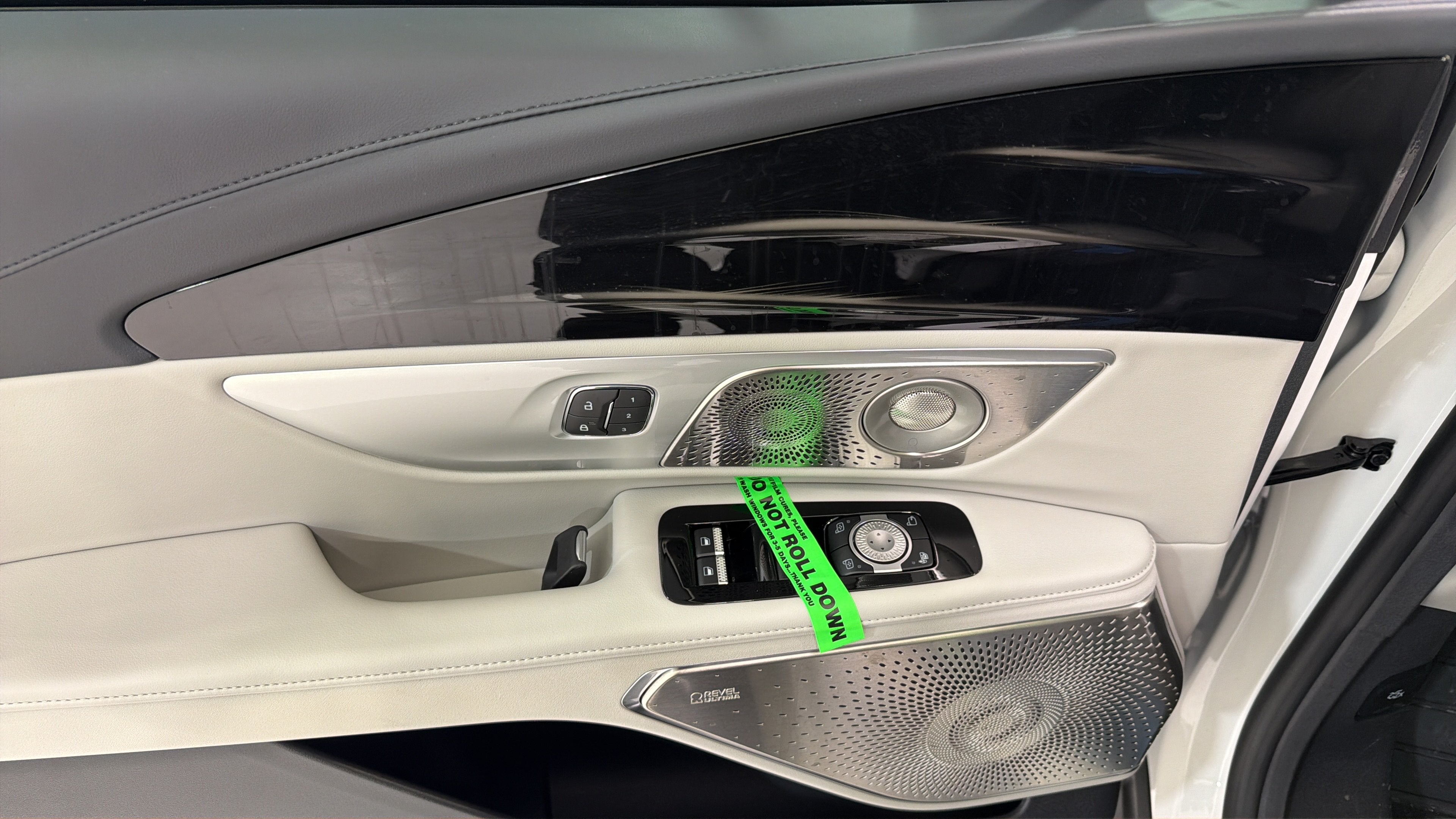 2026 Lincoln Nautilus Reserve Hybrid
