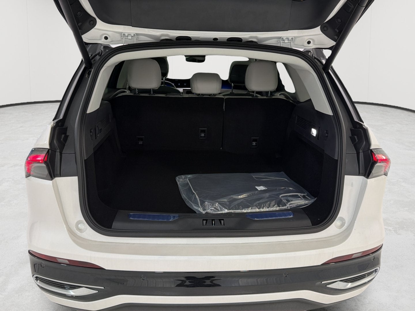 2026 Lincoln Nautilus Reserve Hybrid
