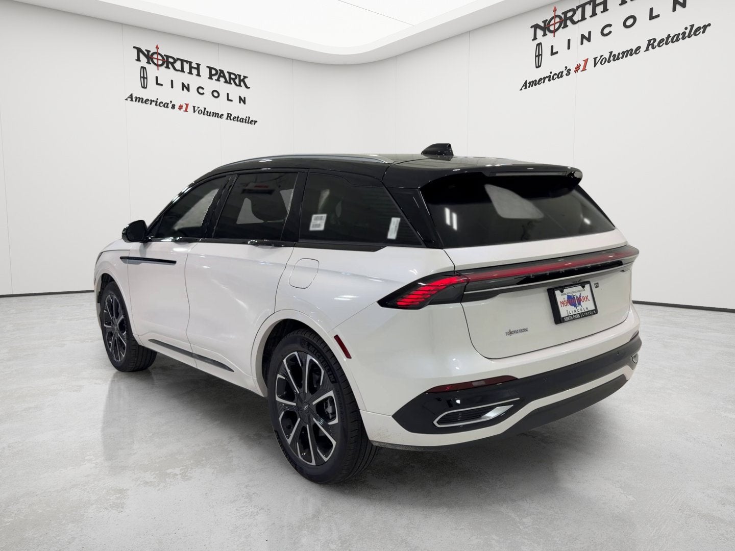 2026 Lincoln Nautilus Reserve Hybrid