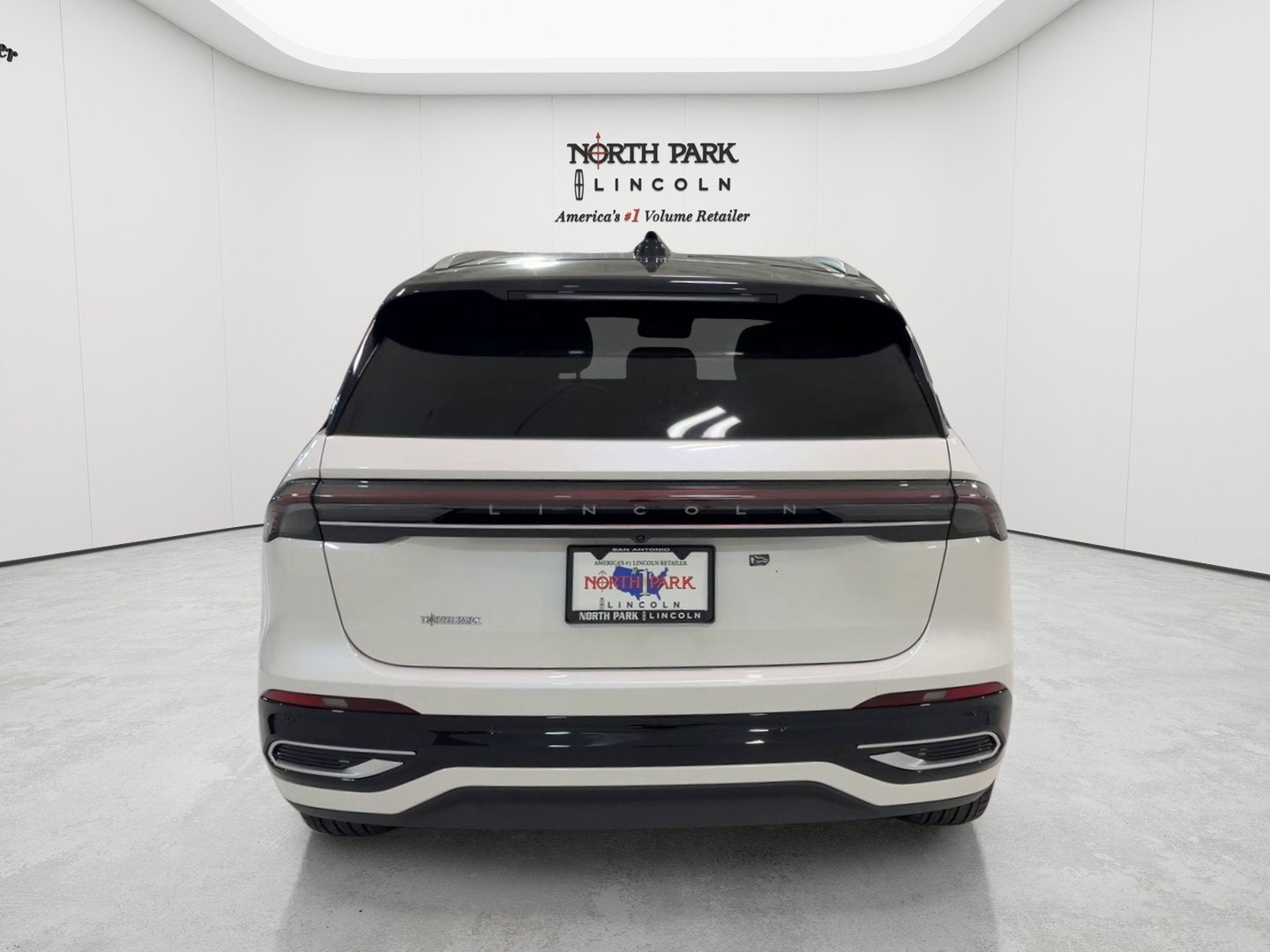 2026 Lincoln Nautilus Reserve Hybrid