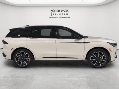 2026 Lincoln Nautilus Reserve Hybrid