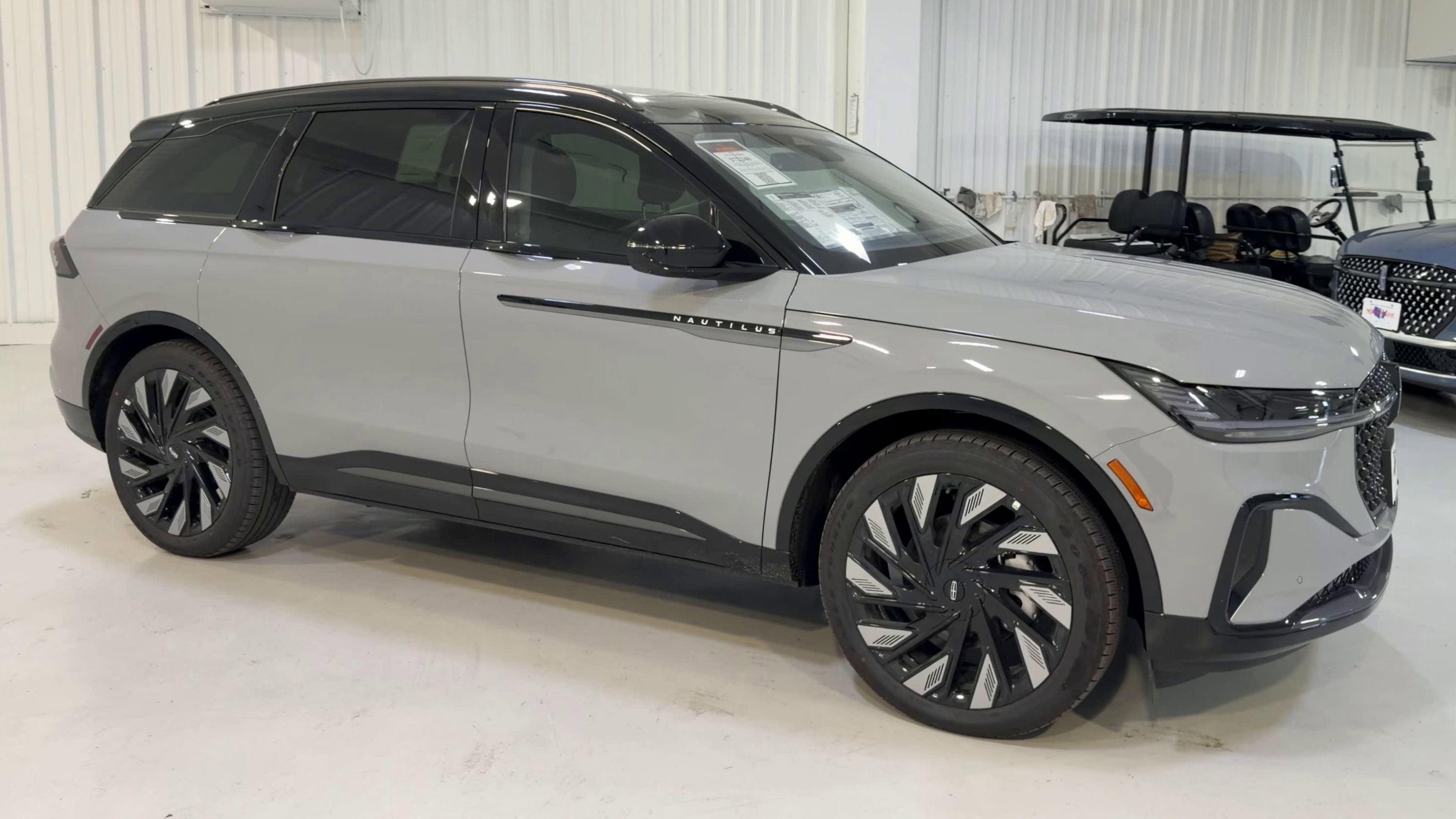 2026 Lincoln Nautilus Reserve Hybrid