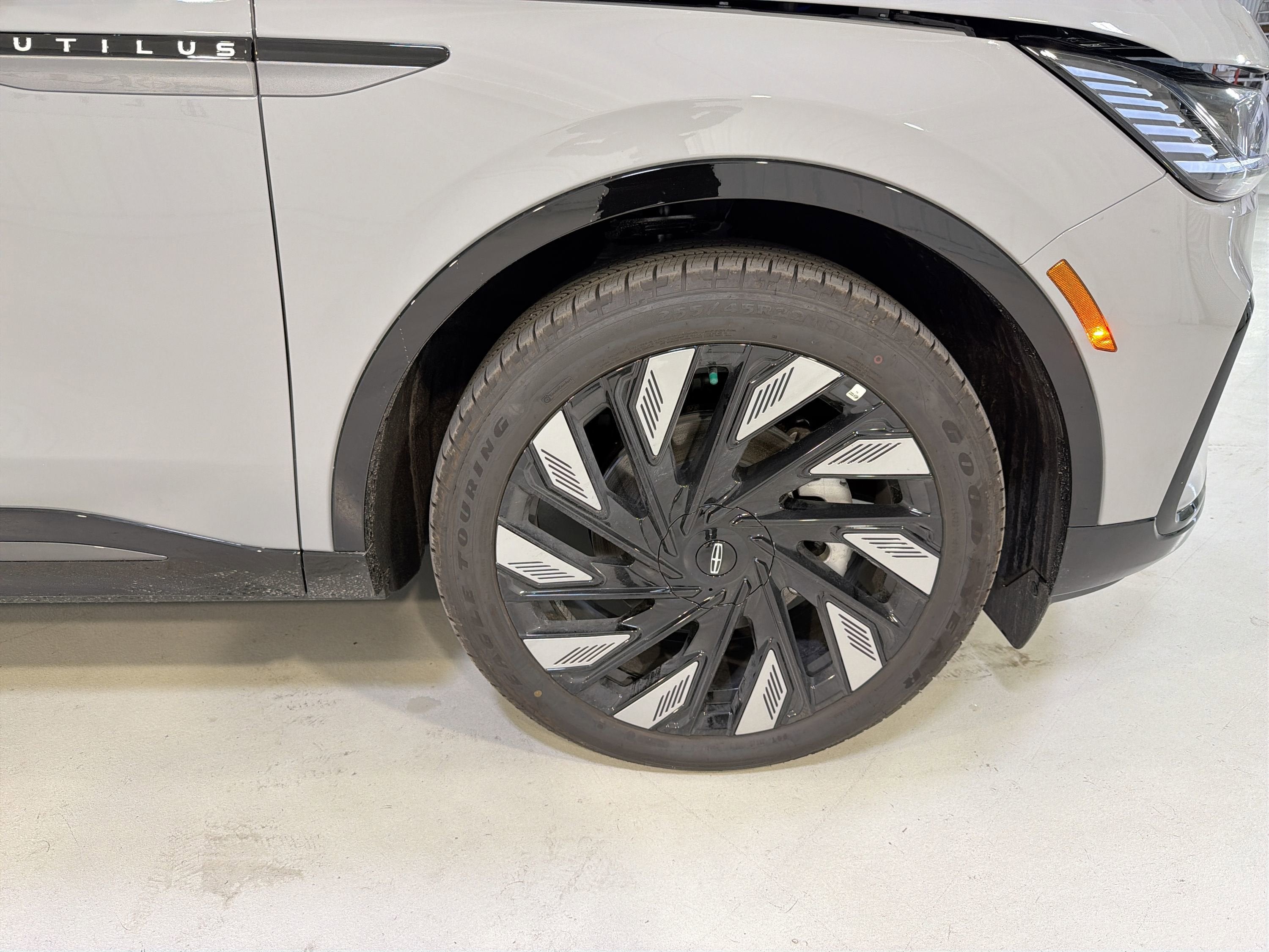 2026 Lincoln Nautilus Reserve Hybrid