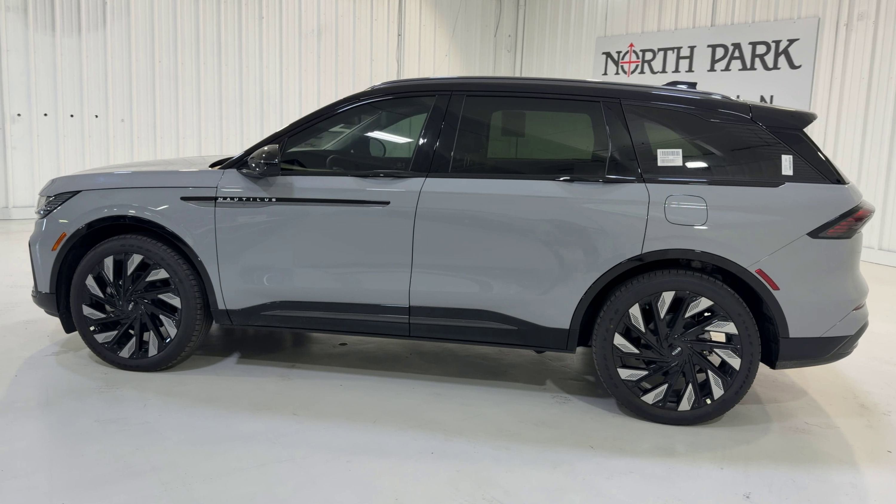 2026 Lincoln Nautilus Reserve Hybrid