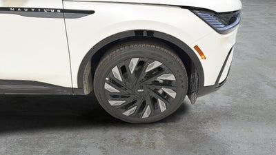 2026 Lincoln Nautilus Reserve Hybrid