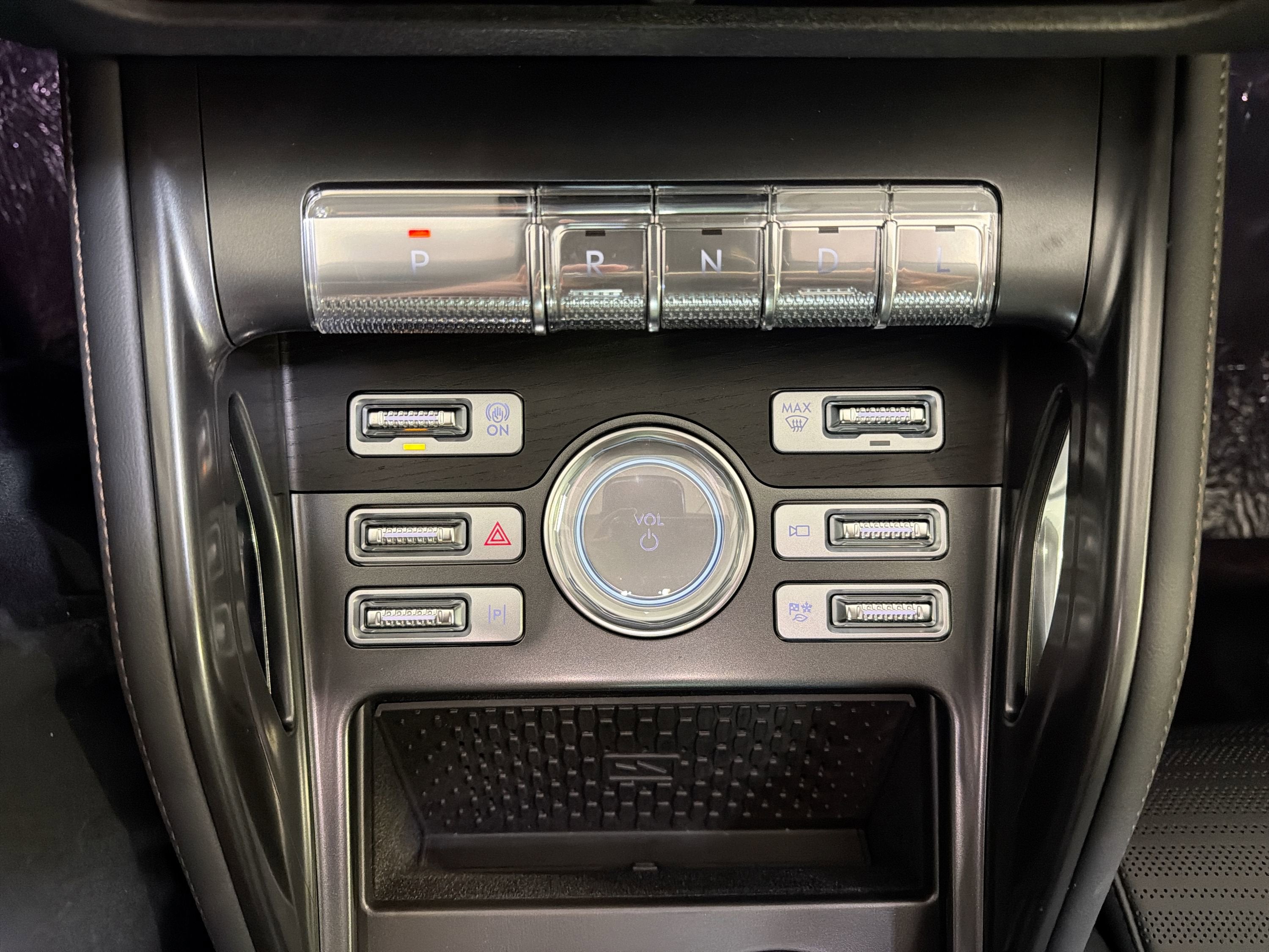 2026 Lincoln Nautilus Reserve Hybrid