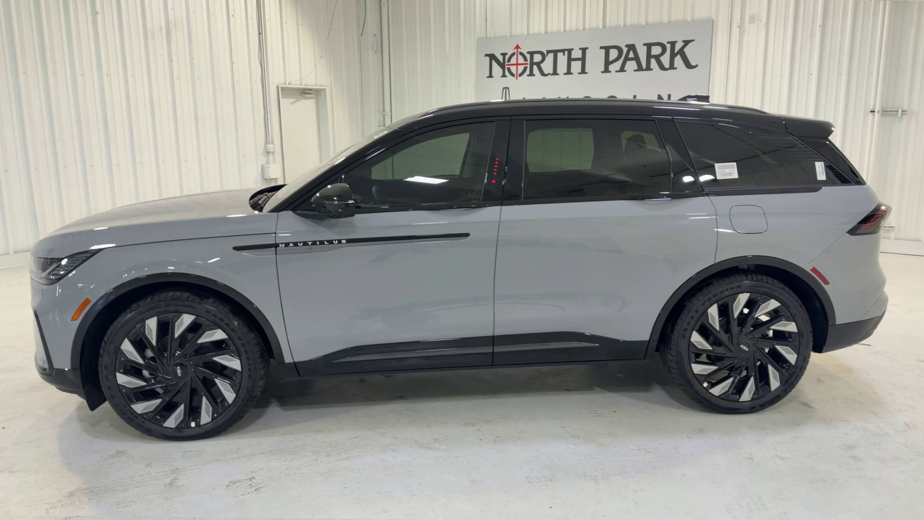 2026 Lincoln Nautilus Reserve Hybrid