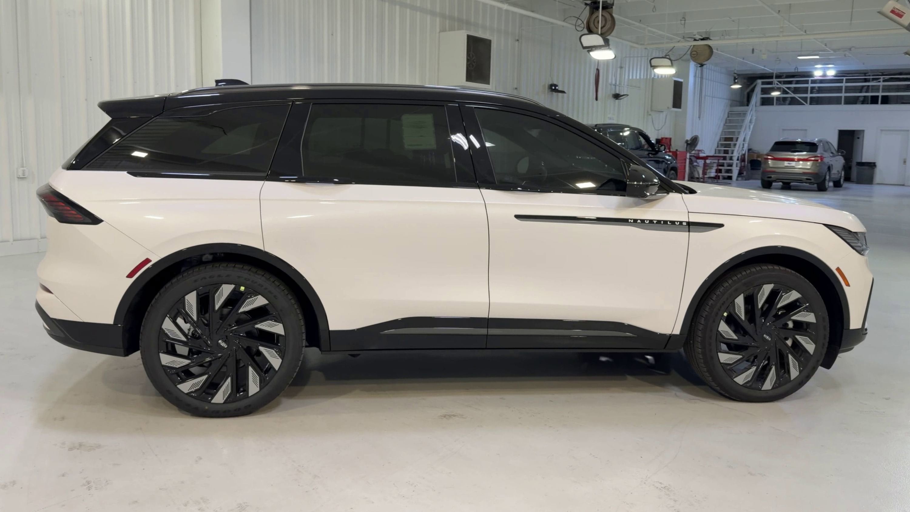 2026 Lincoln Nautilus Reserve Hybrid