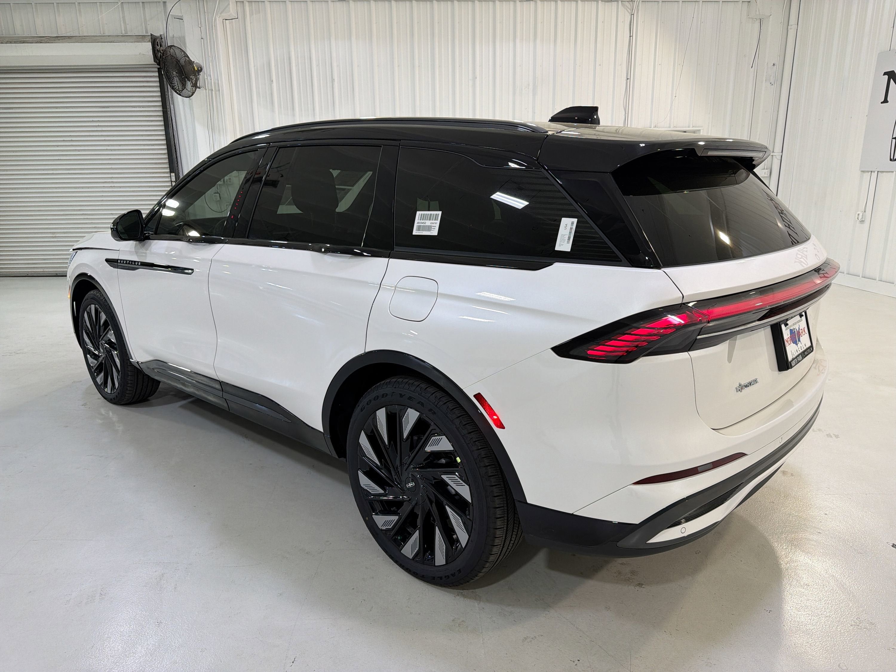 2026 Lincoln Nautilus Reserve Hybrid