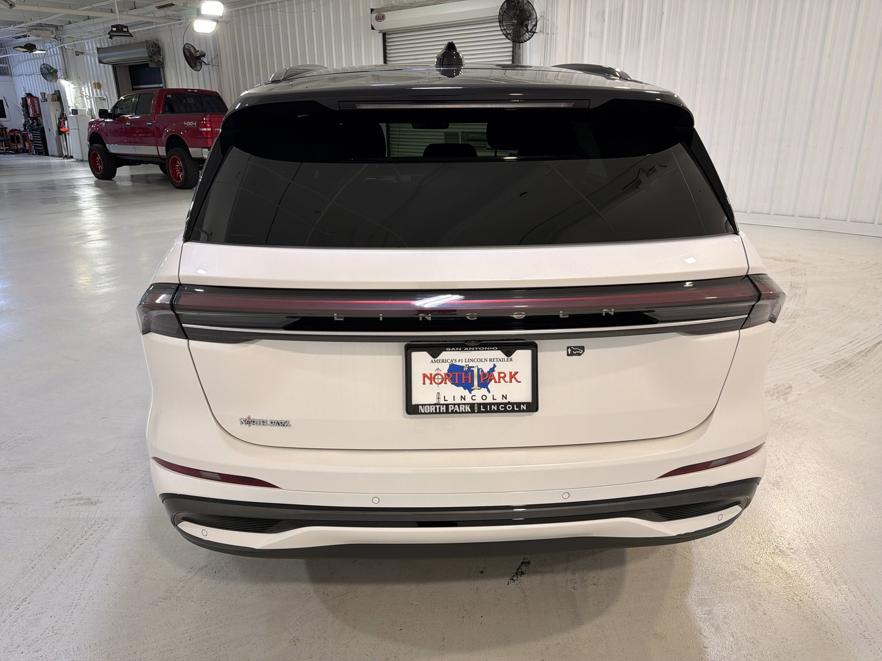2026 Lincoln Nautilus Reserve Hybrid