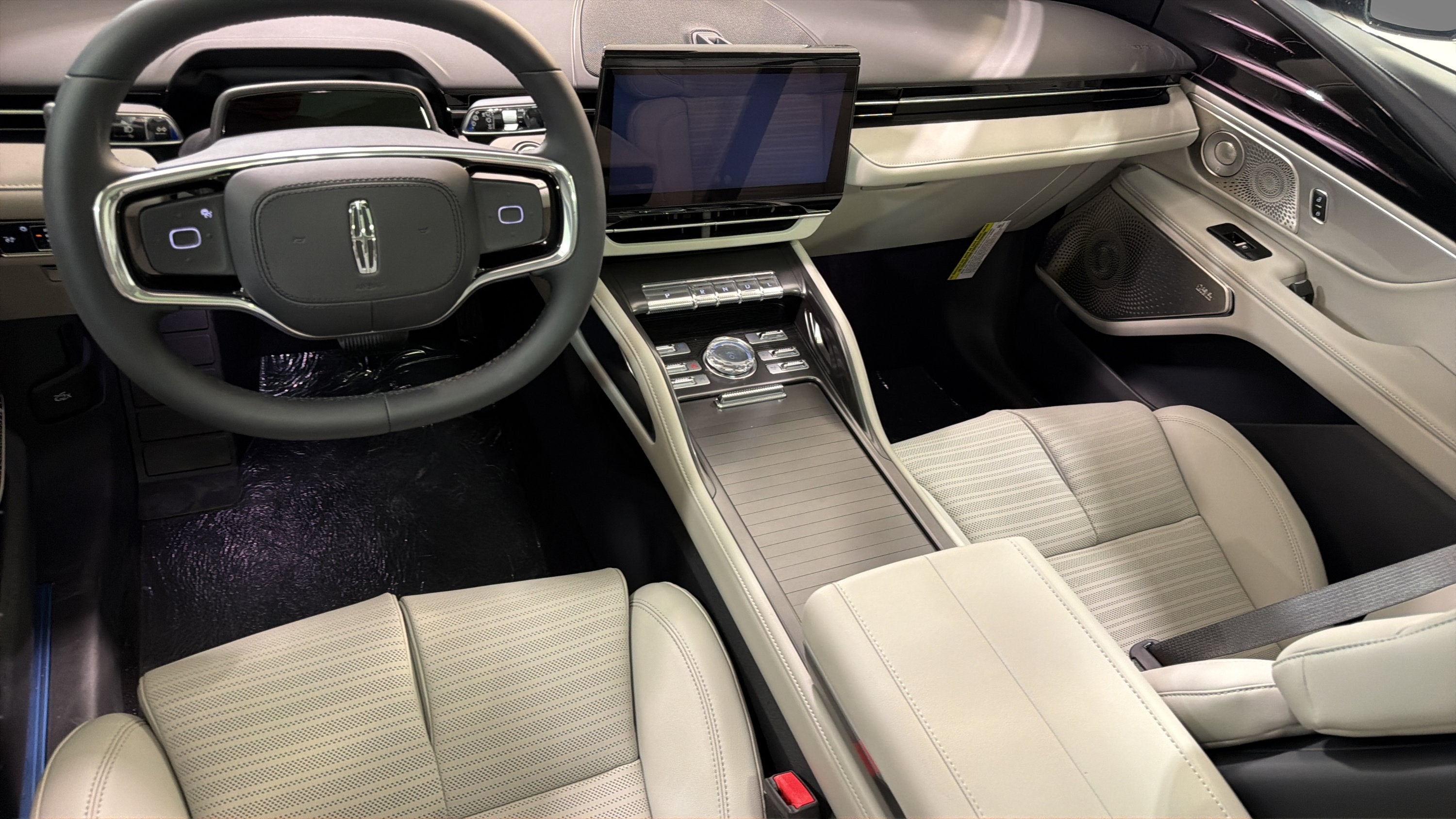 2026 Lincoln Nautilus Reserve Hybrid