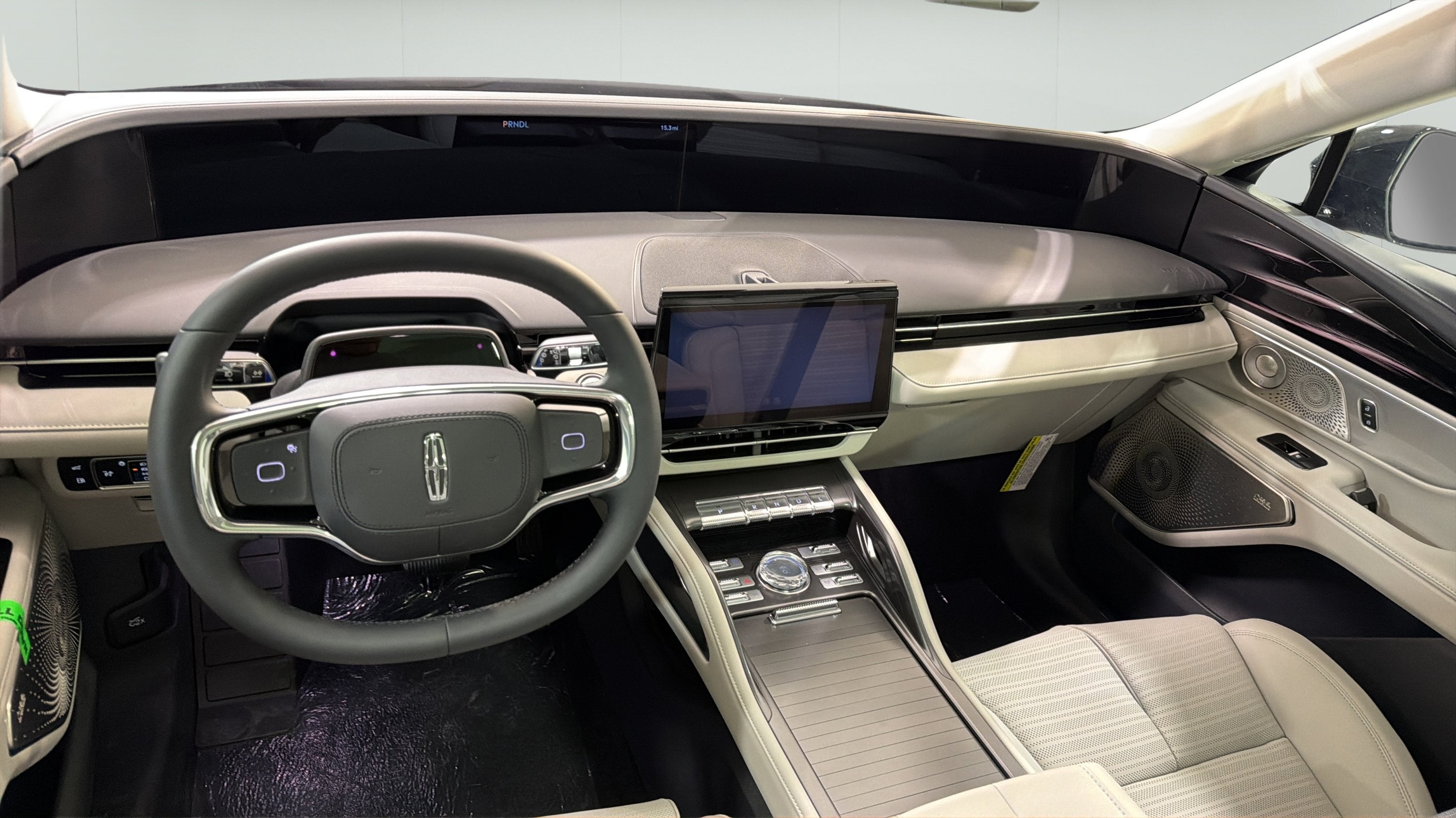 2026 Lincoln Nautilus Reserve Hybrid
