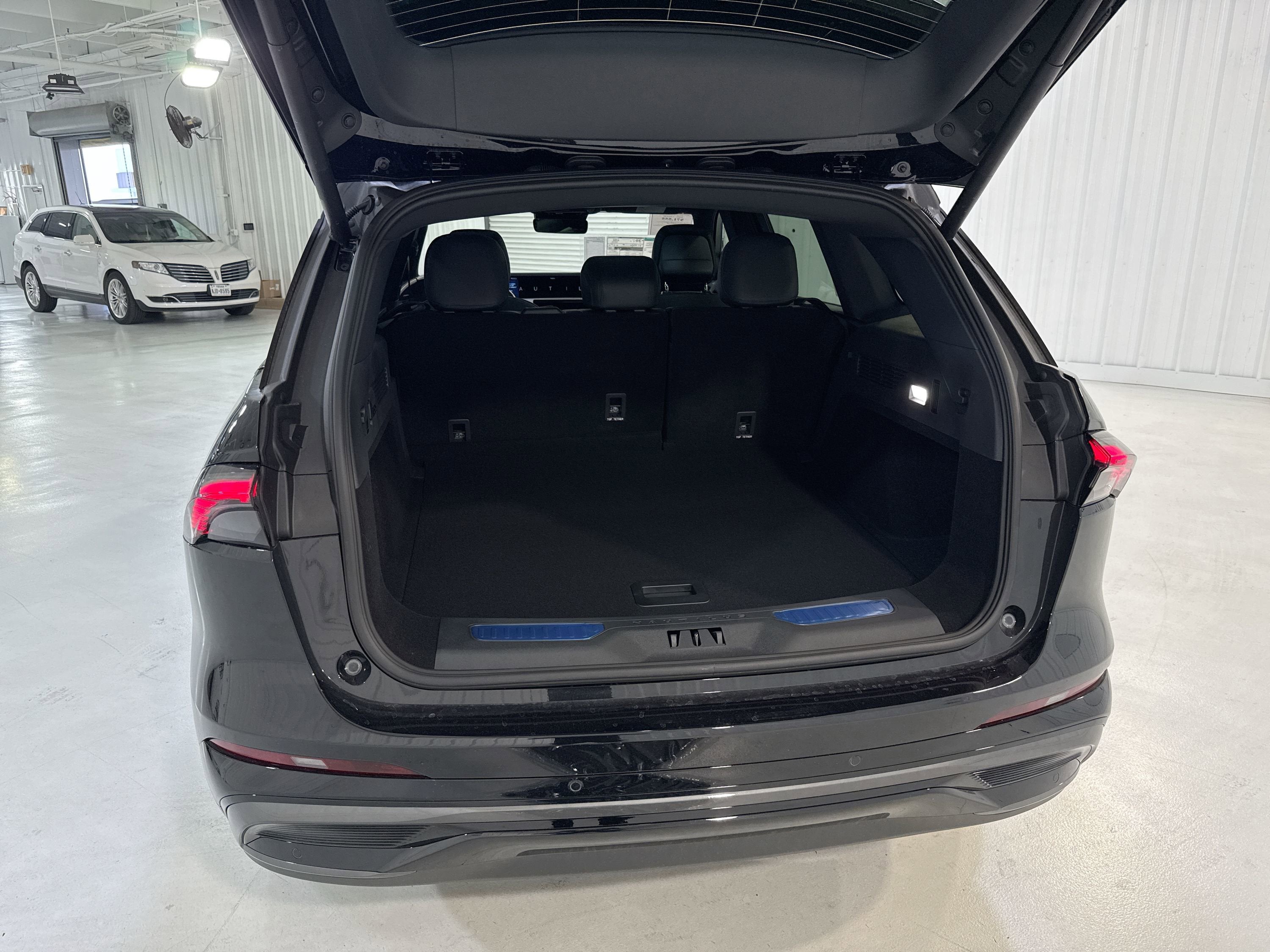 2026 Lincoln Nautilus Reserve Hybrid