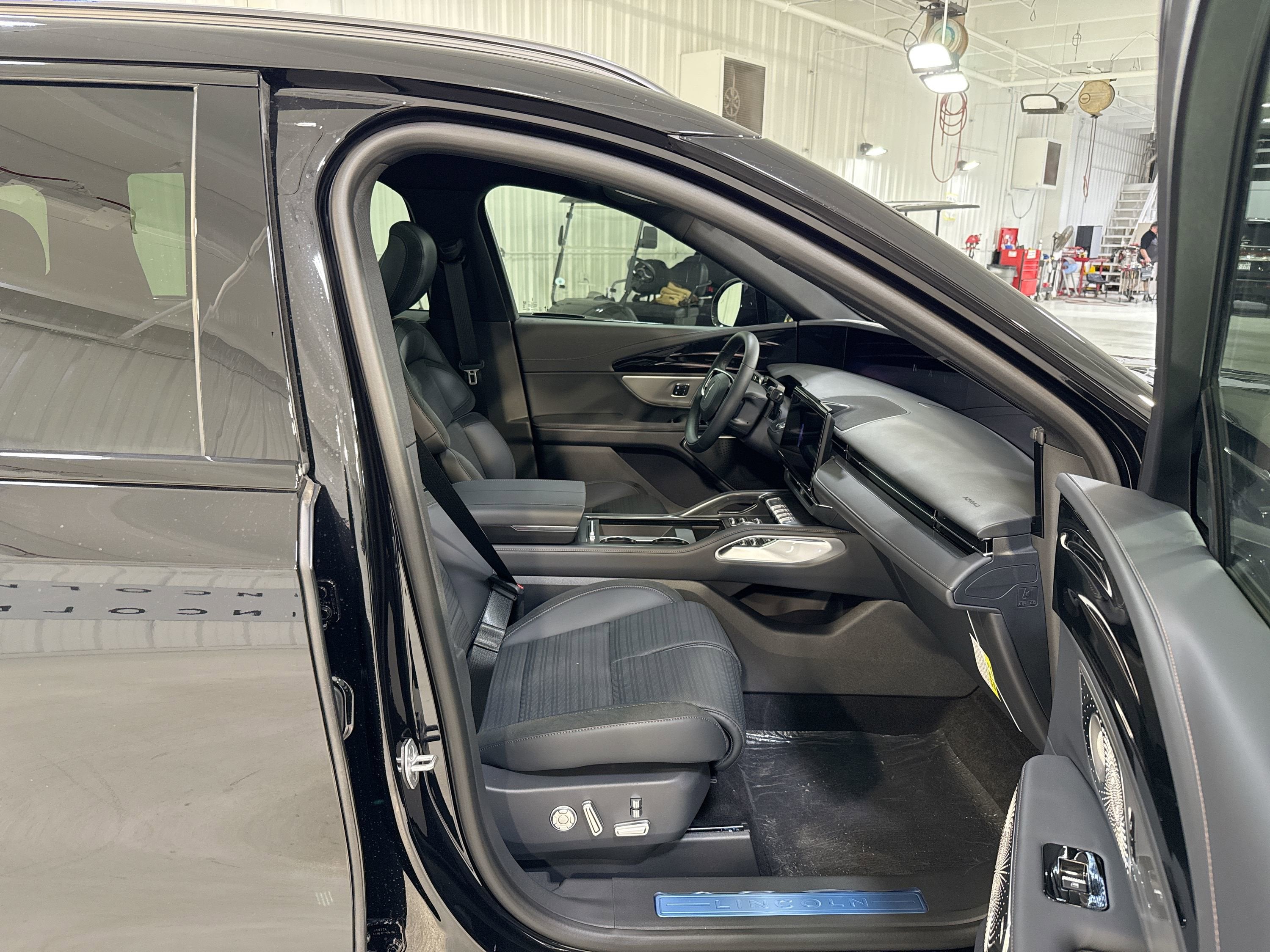 2026 Lincoln Nautilus Reserve Hybrid