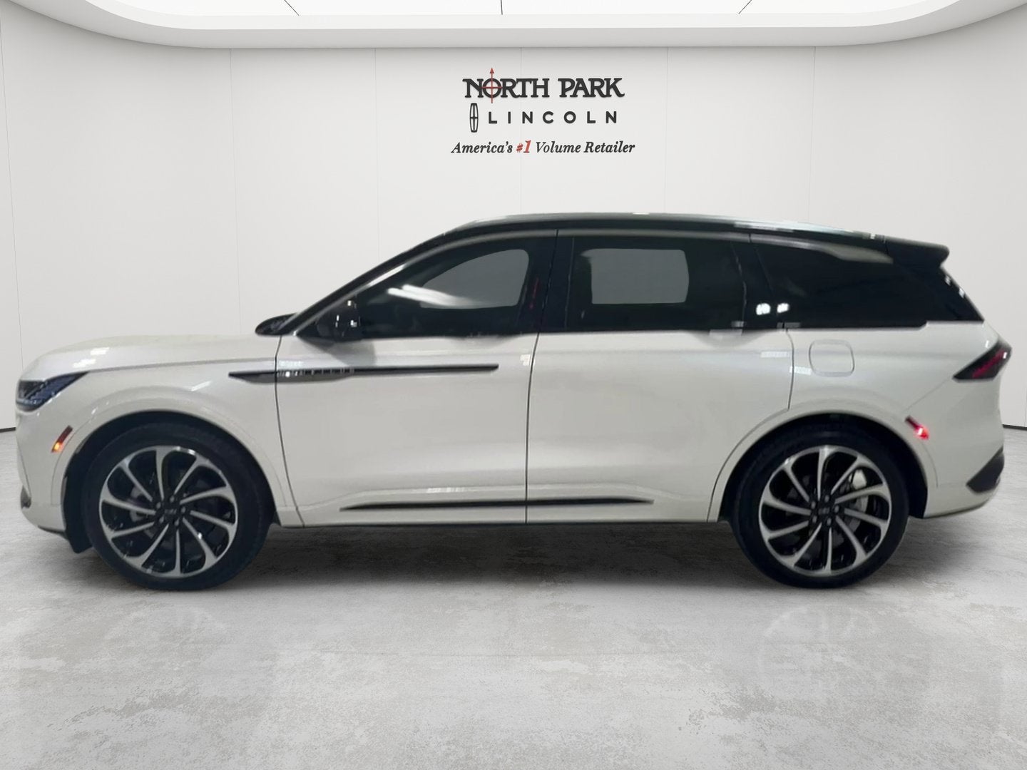 2026 Lincoln Nautilus Black Label Hybrid