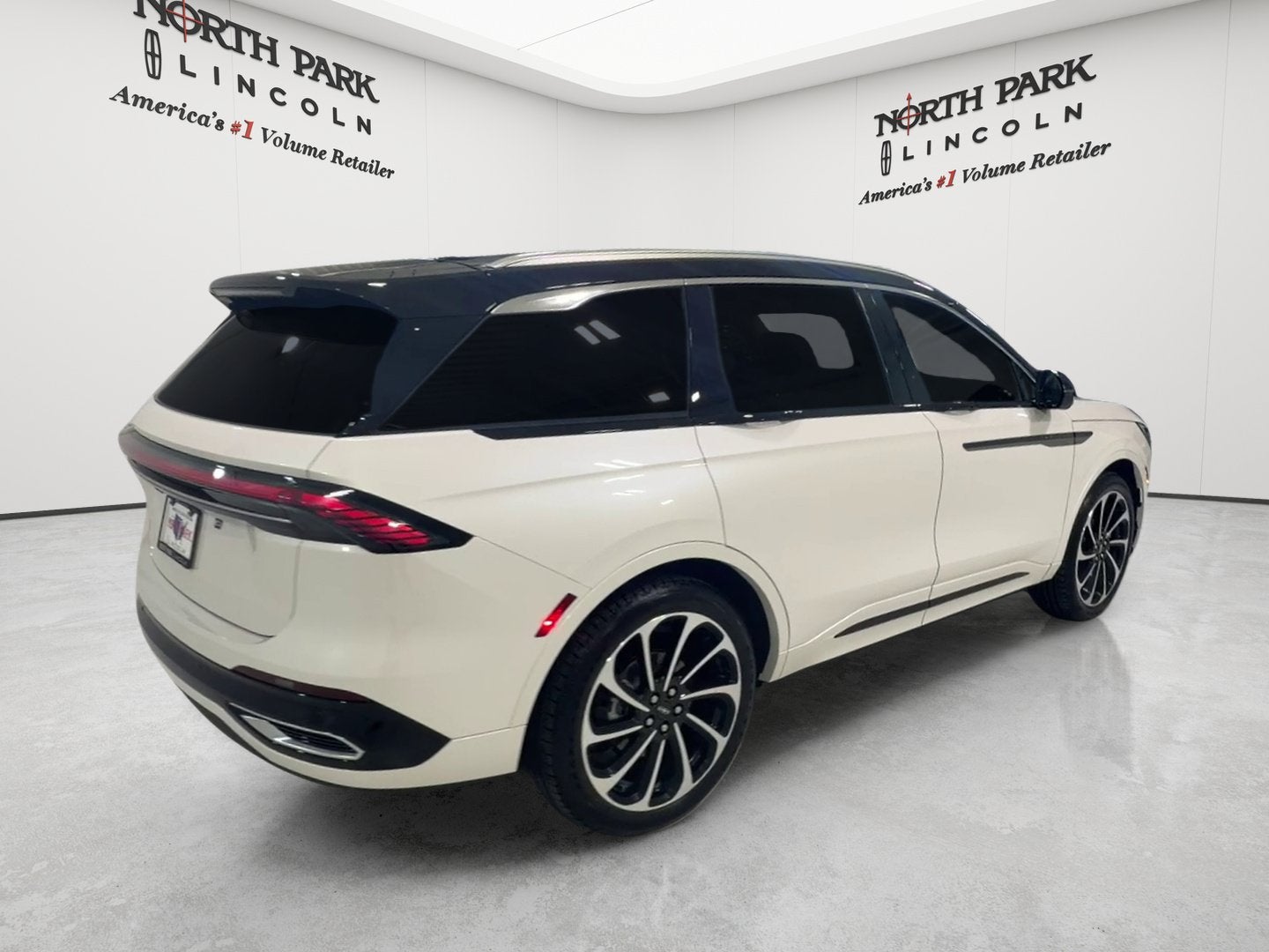 2026 Lincoln Nautilus Black Label Hybrid