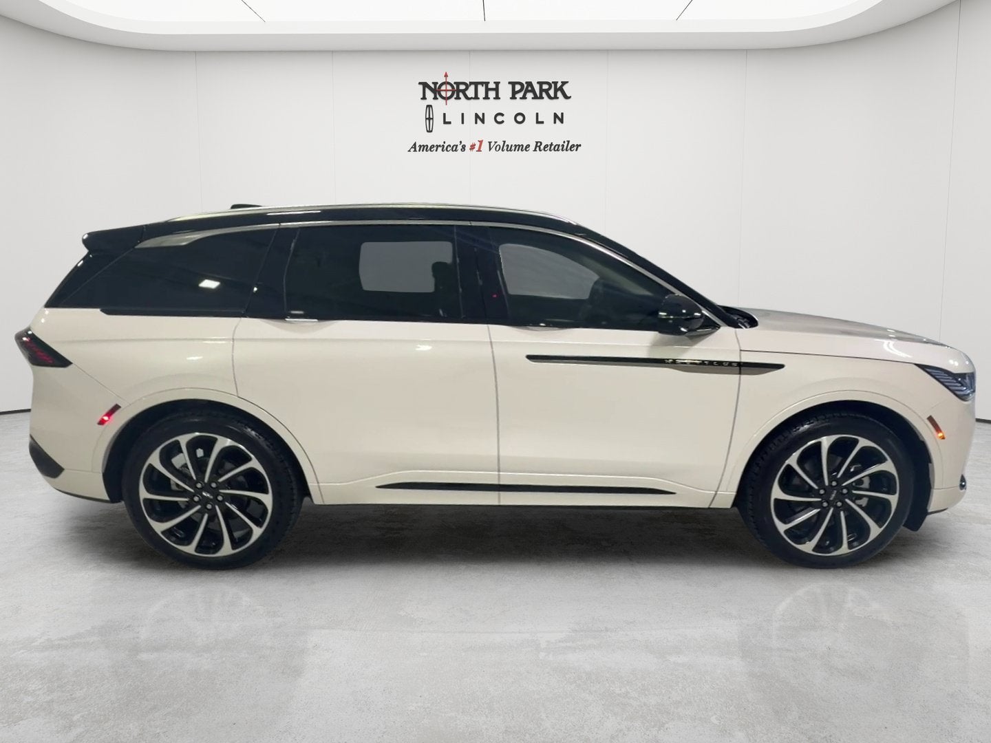2026 Lincoln Nautilus Black Label Hybrid