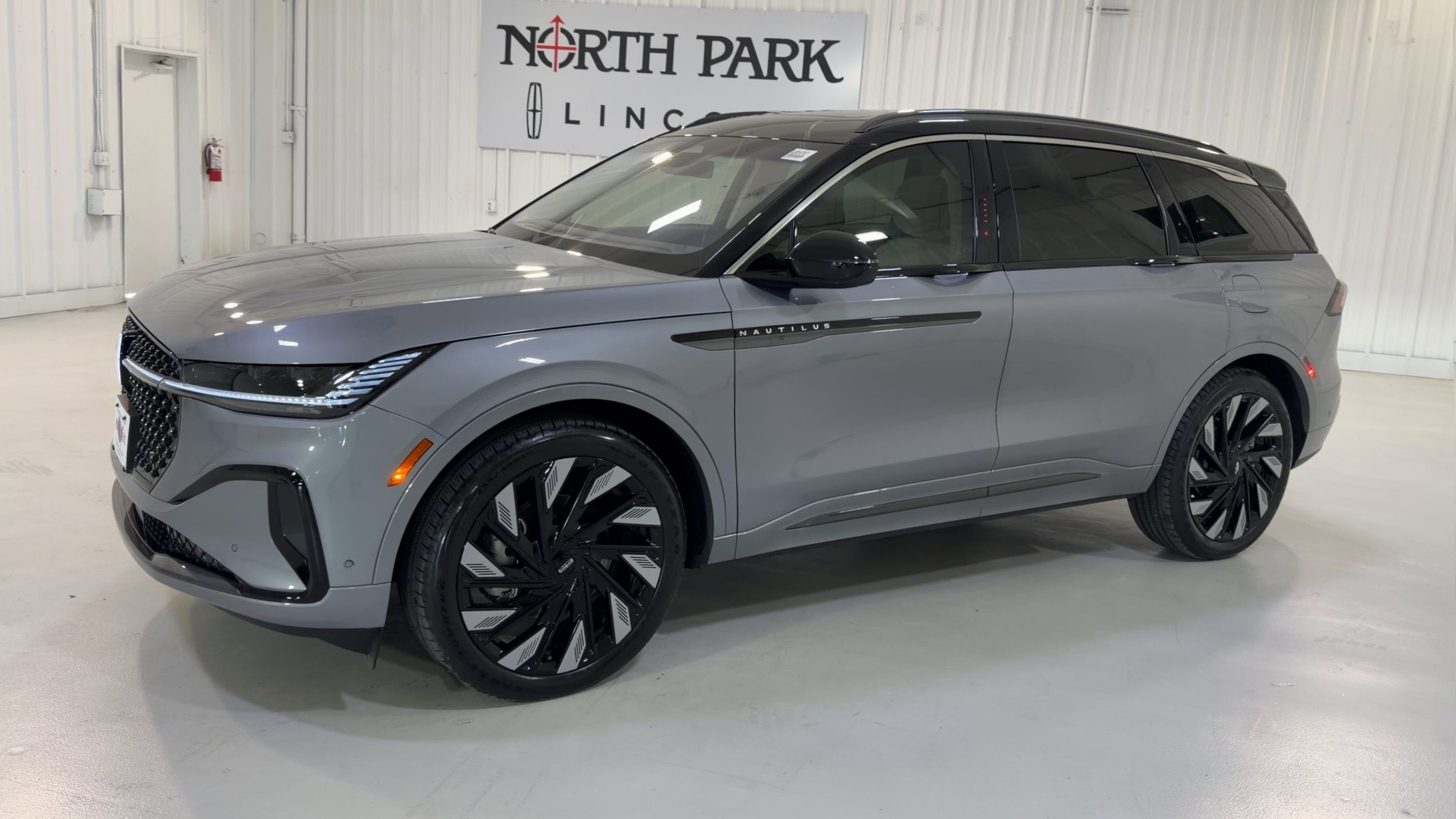 2024 Lincoln Nautilus Black Label