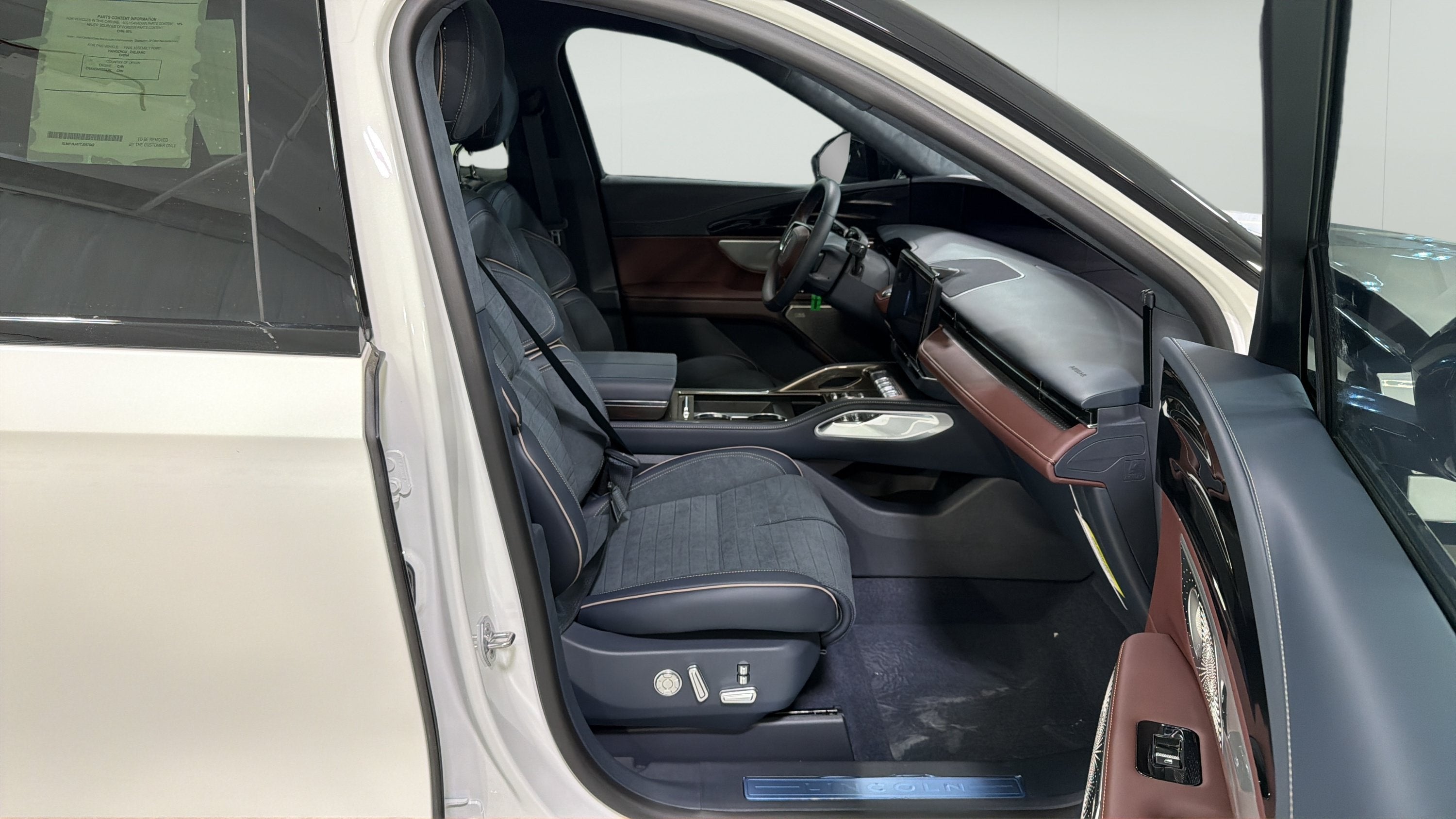 2026 Lincoln Nautilus Black Label Hybrid