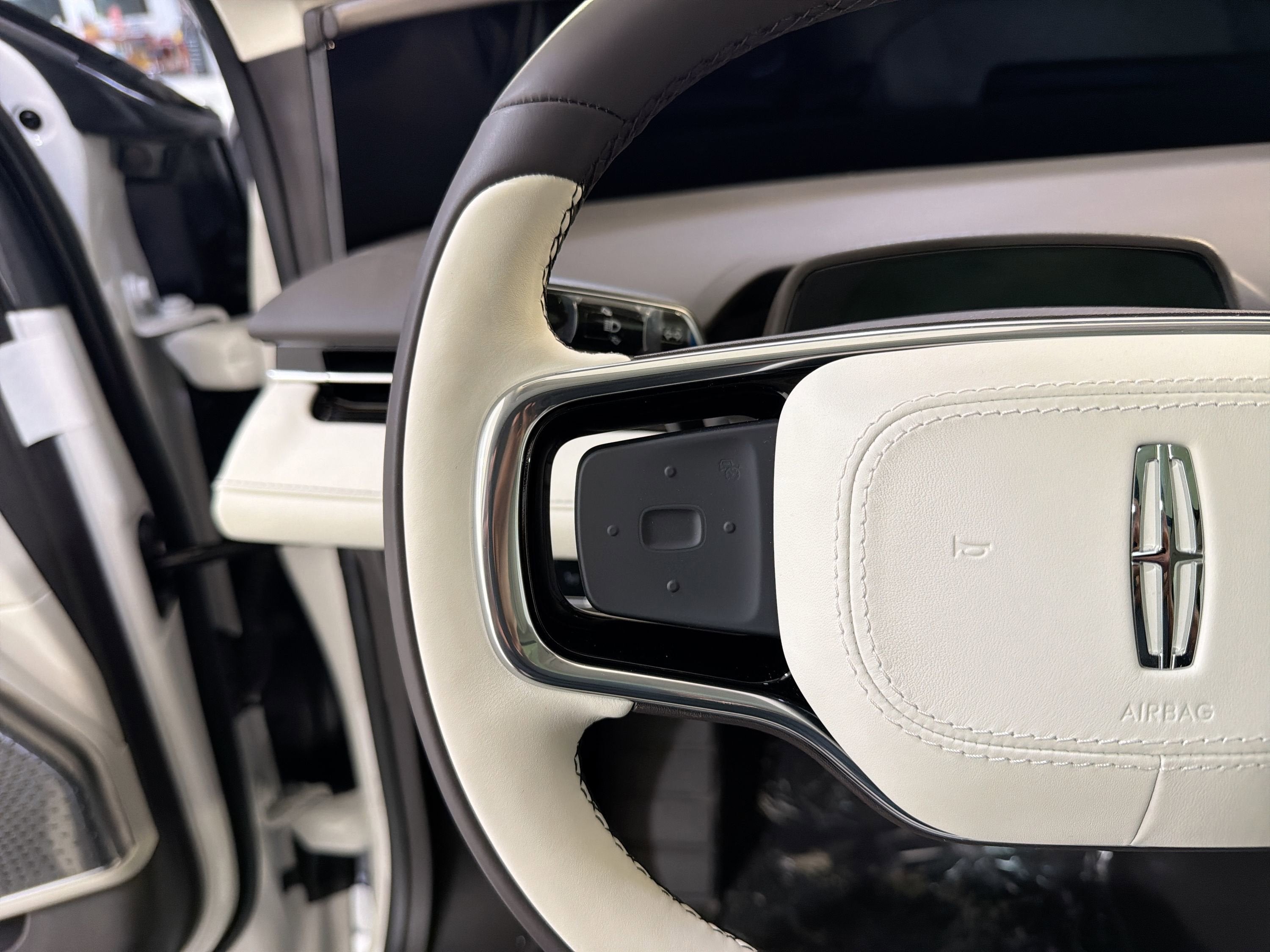 2026 Lincoln Nautilus Black Label Hybrid