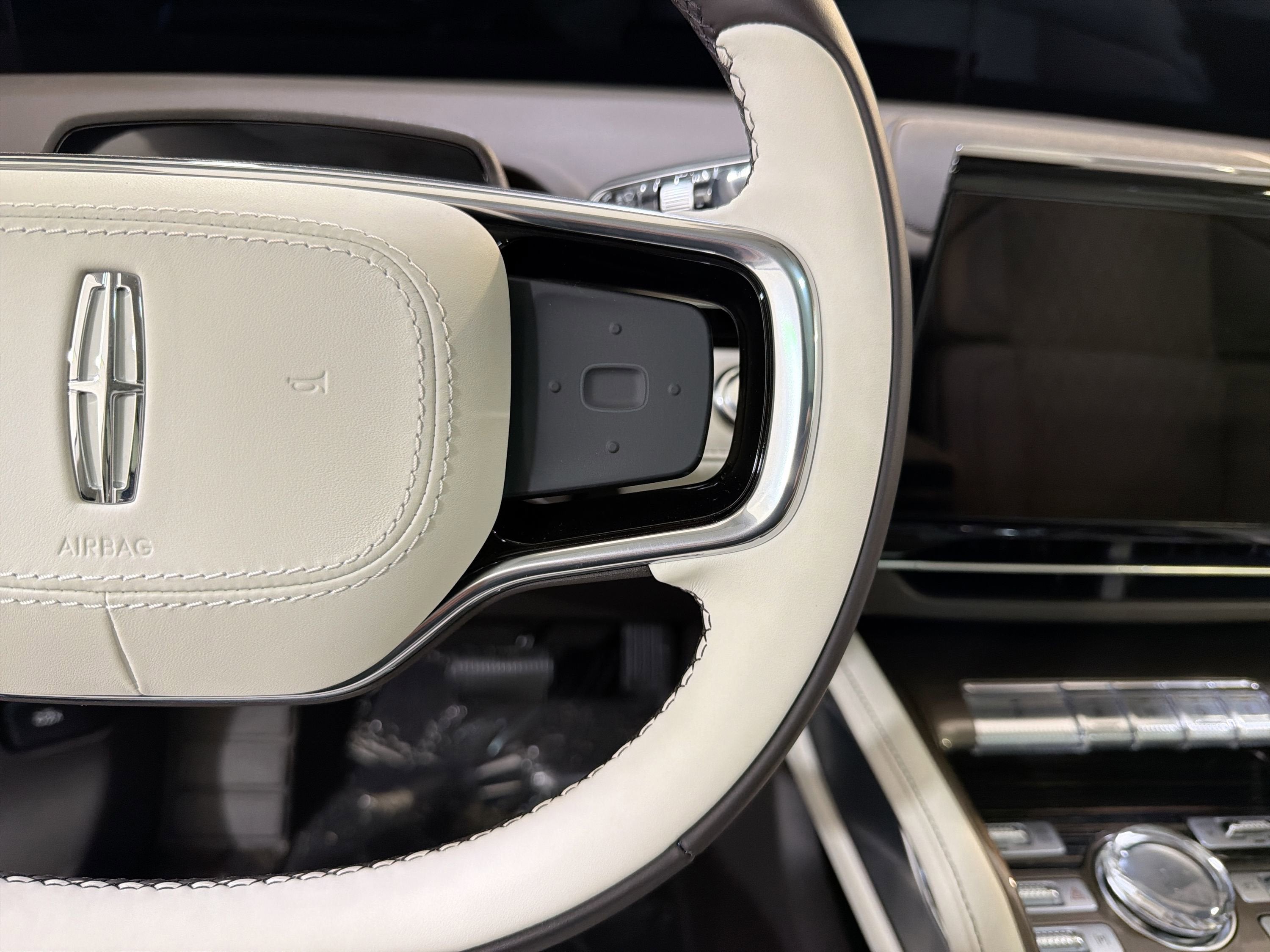 2026 Lincoln Nautilus Black Label Hybrid
