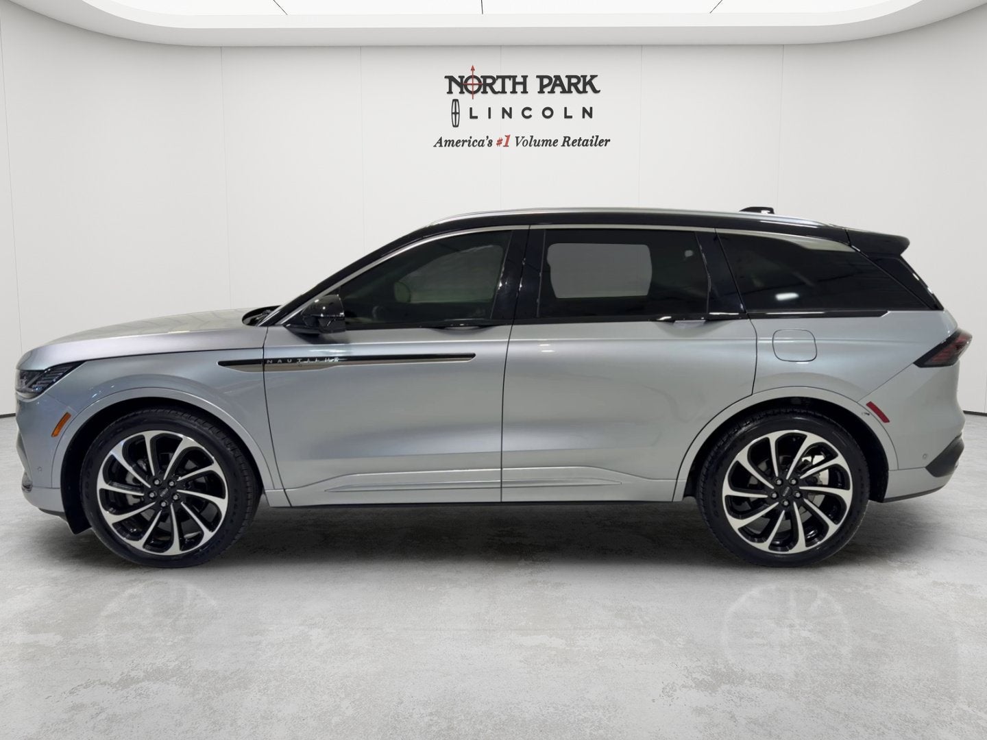 2024 Lincoln Nautilus Black Label