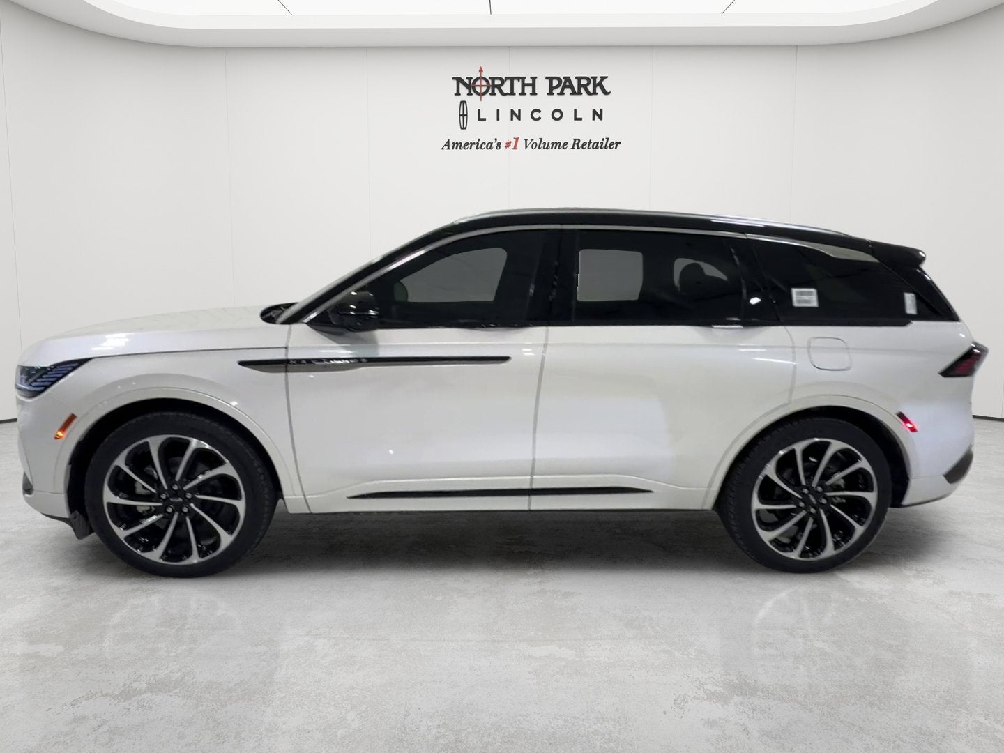 2026 Lincoln Nautilus Black Label Hybrid