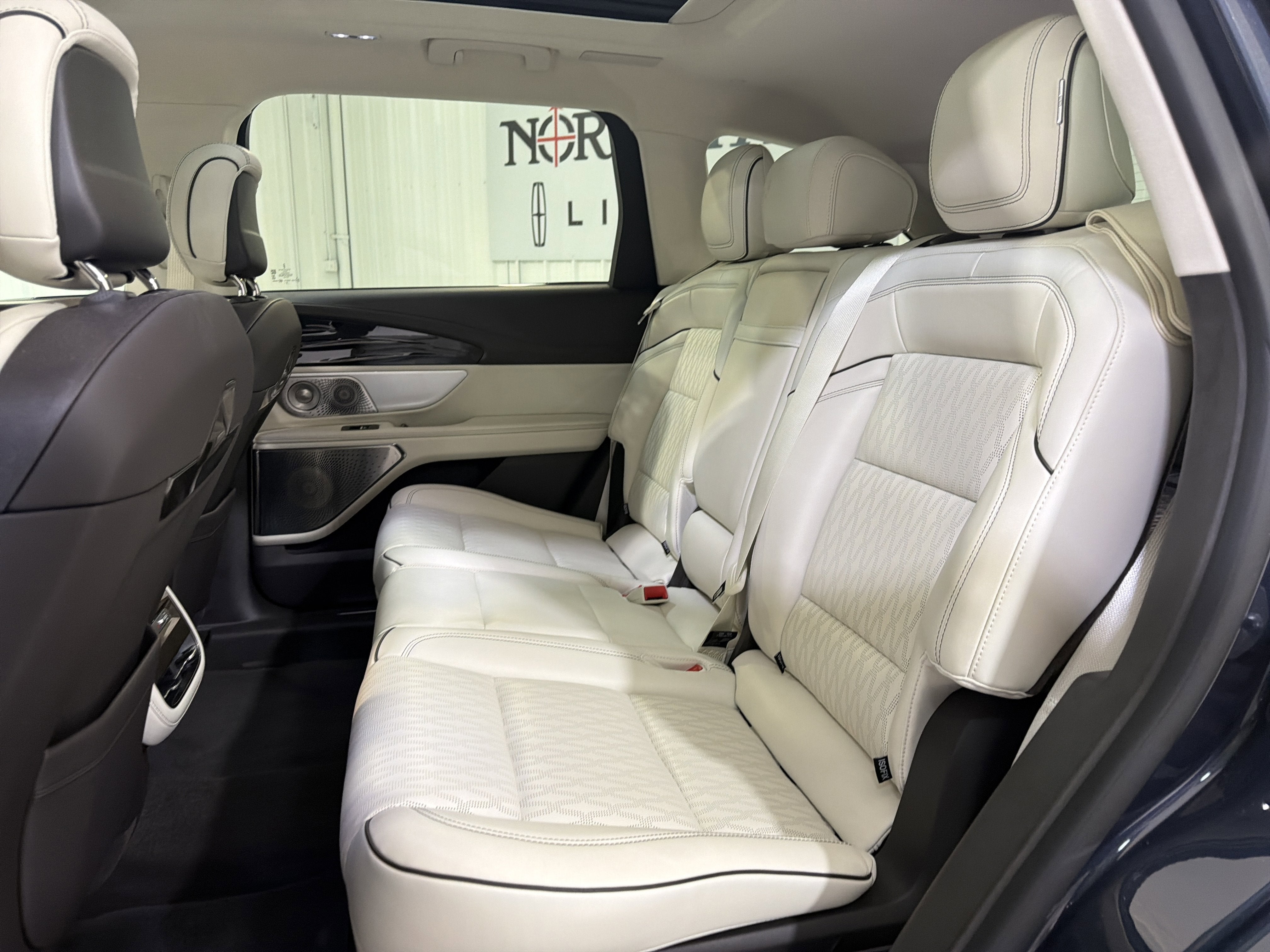 2024 Lincoln Nautilus Black Label
